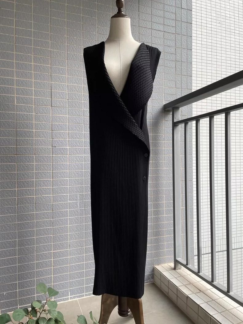 Issey Miyake Issey Miyake size:2 Black pleated long coat Size XS / US 0-2 / IT 36-38 - 5 Thumbnail