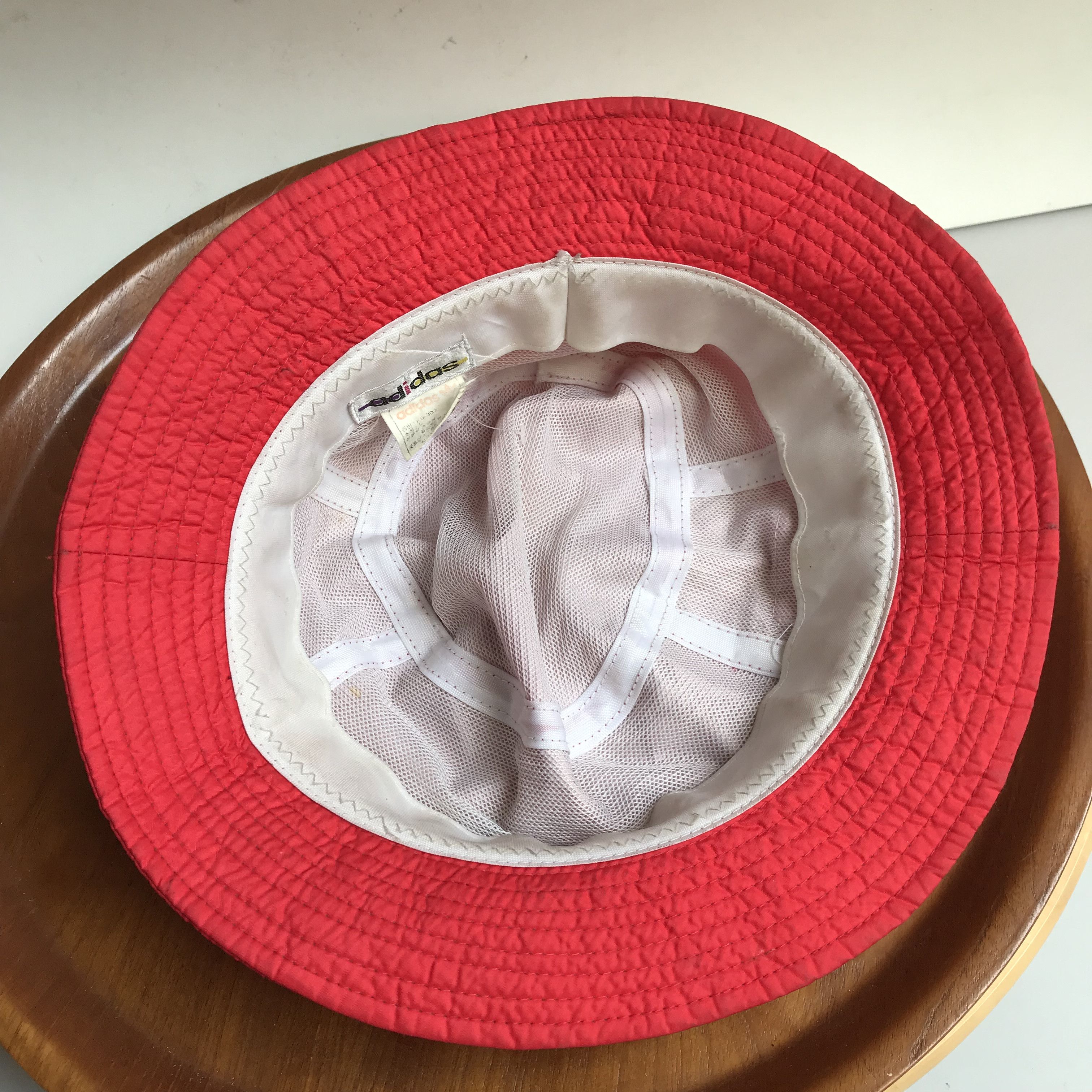 Adidas Vintage adidas Originals Bucket hat In Nylon red material Size ONE SIZE - 5 Thumbnail