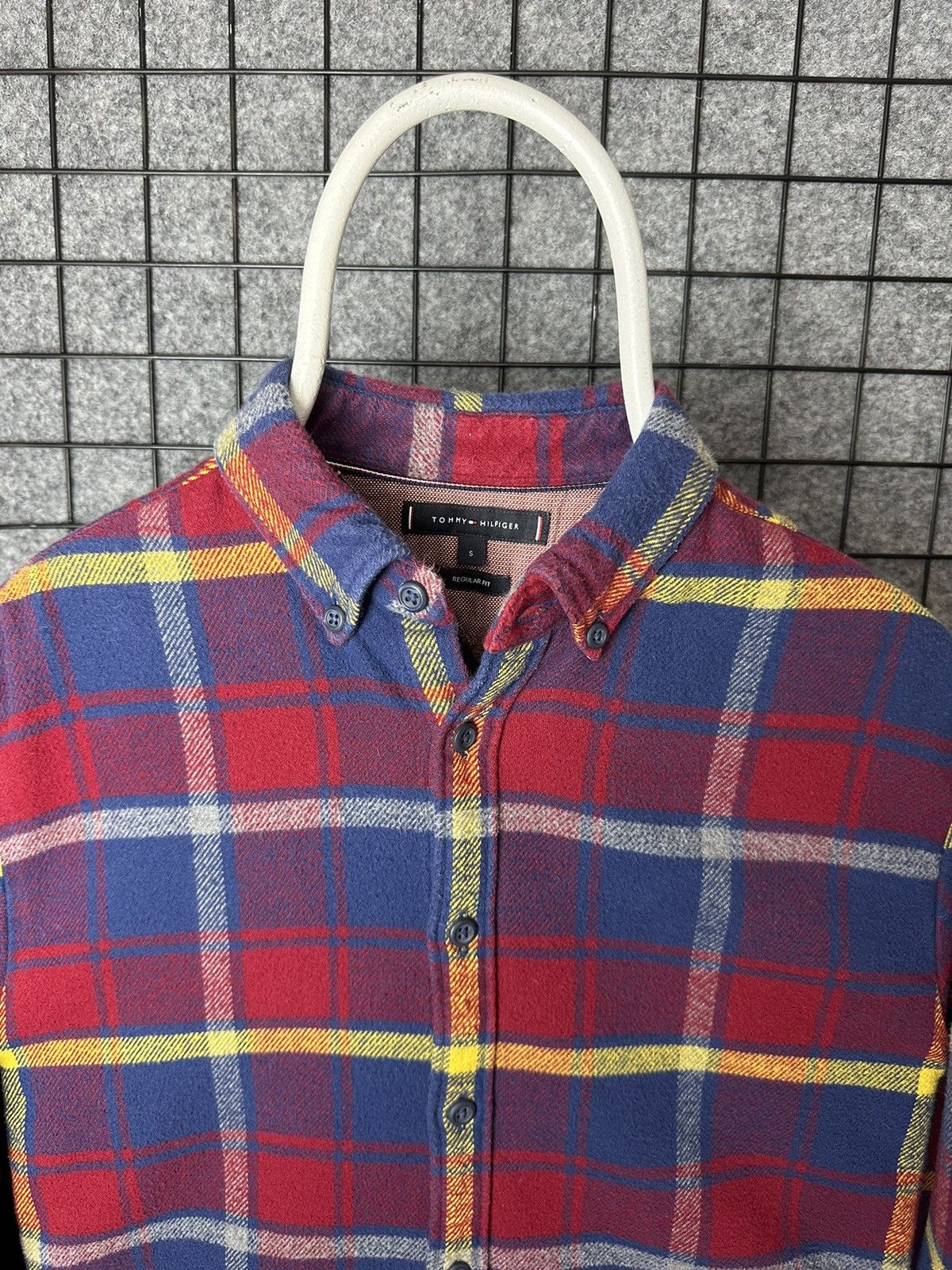 Tommy Hilfiger × Tommy Jeans Tommy Hilfiger Regular Fit Plaid Long Sleeve Shirt Size S Size US S / EU 44-46 / 1 - 2 Thumbnail