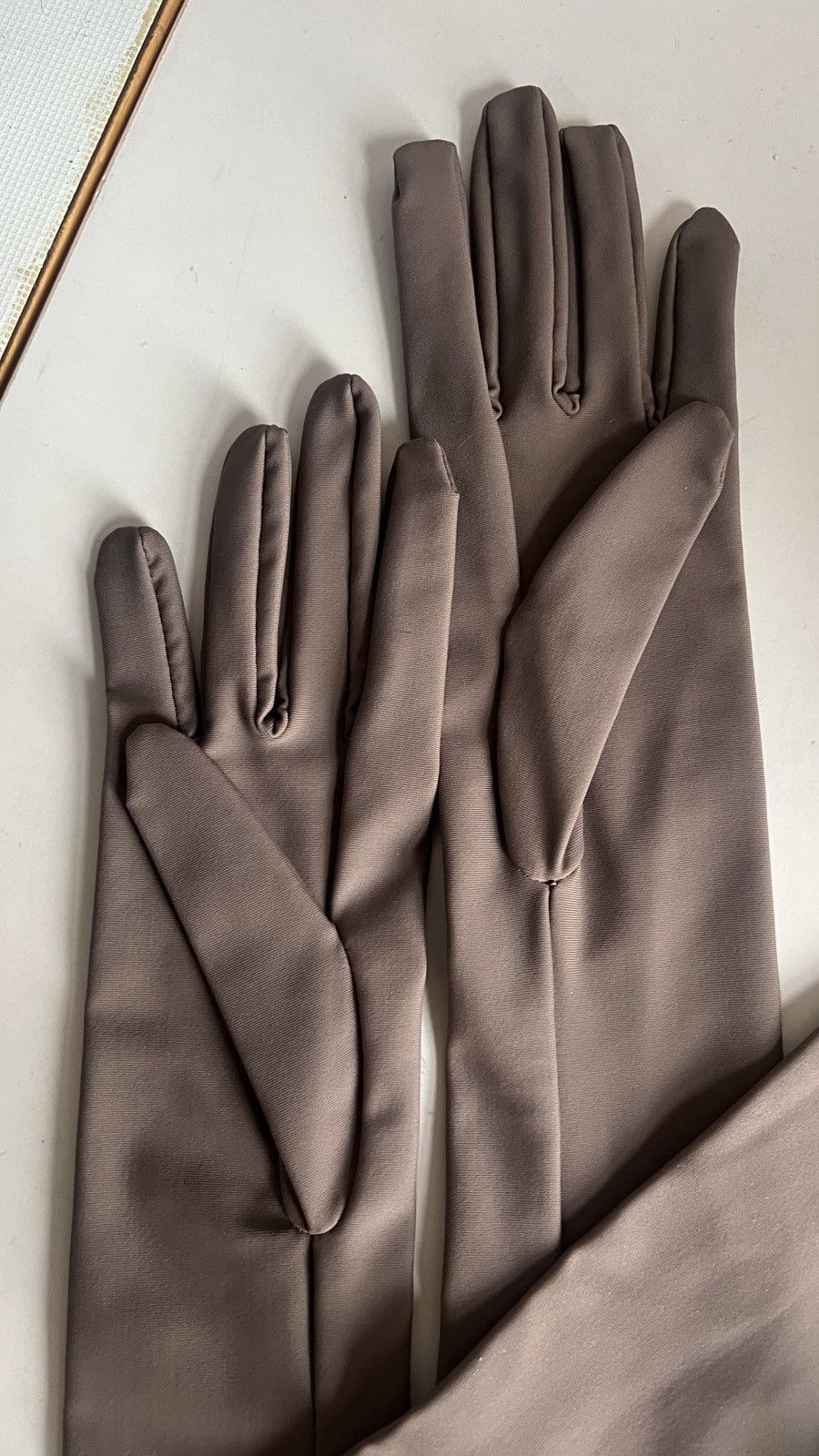 Balenciaga Balenciaga Long Sleeve Gloves Size ONE SIZE - 2 Thumbnail