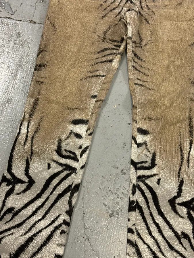 Just Cavalli 2000s Cavalli White & Beige Zebra Gradient Pants Size 28" / US 6 / IT 42 - 9 Thumbnail