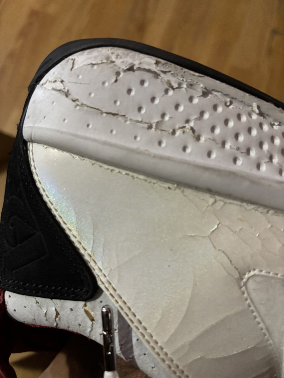 Jordan Brand Air Jordan 20 Varsity Red, SIZE 10.5, Pre-Owned, RARE Size US 10.5 / EU 43-44 - 11 Thumbnail