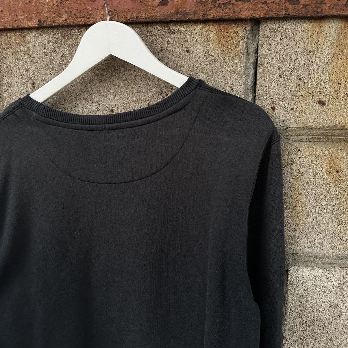 Nike Vintage Nike Sweatshirt Small Swoosh Distressed Staff Pick Size US L / EU 52-54 / 3 - 7 Thumbnail