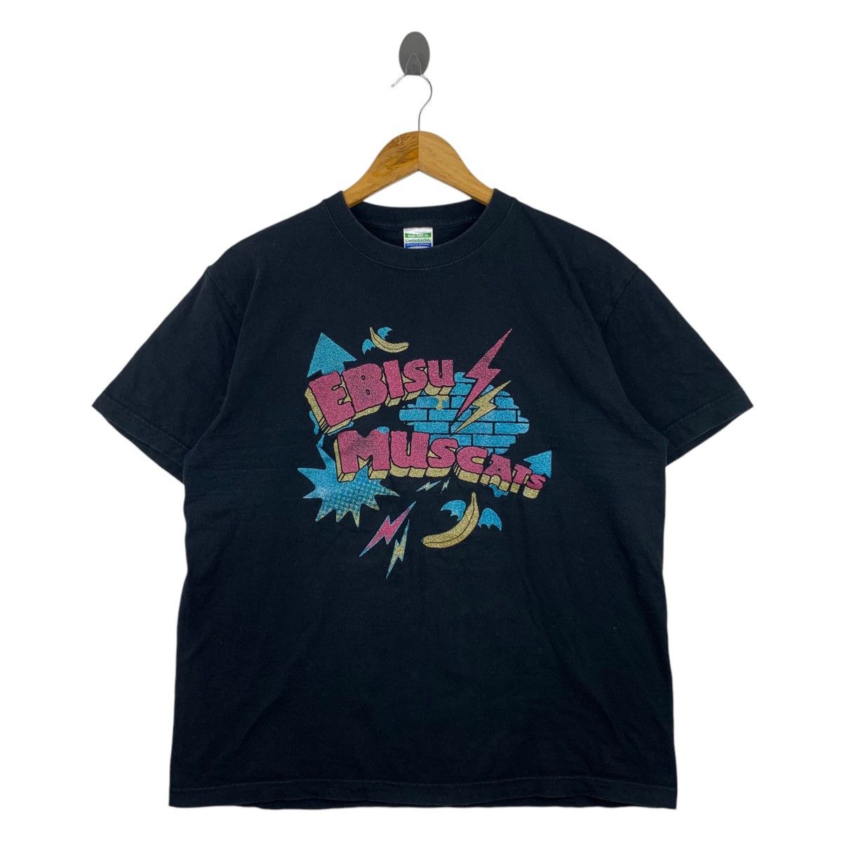 Japanese Brand EBISU MUSCATS Japanese AV Idol Jpop Logo Print Black Shirt Size US L / EU 52-54 / 3 - 1 Thumbnail