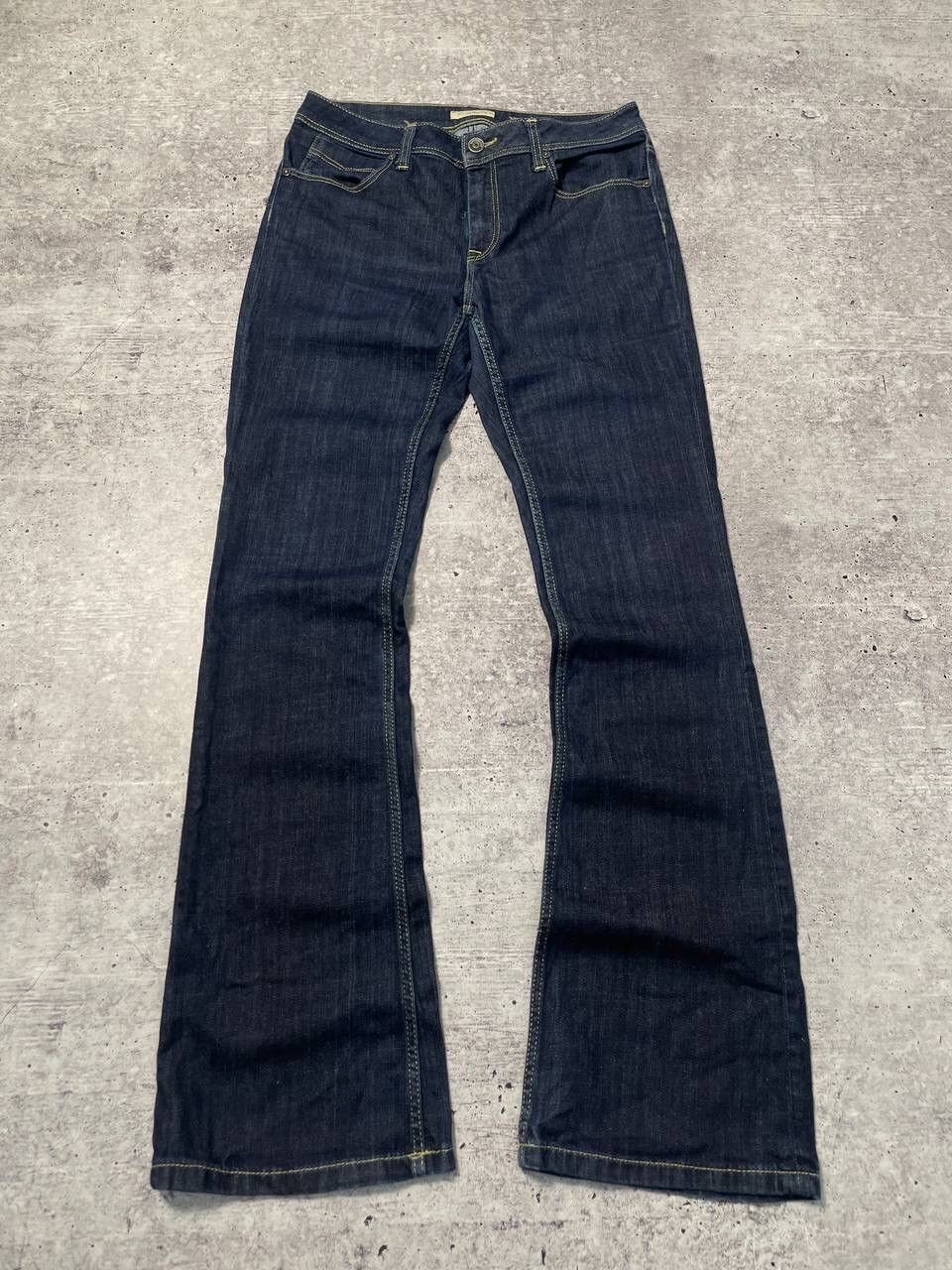 Burberry Vintage Burberry Brit Flared Denim Jeans Women Y2K Size 30" / US 8 / IT 44 - 5 Thumbnail