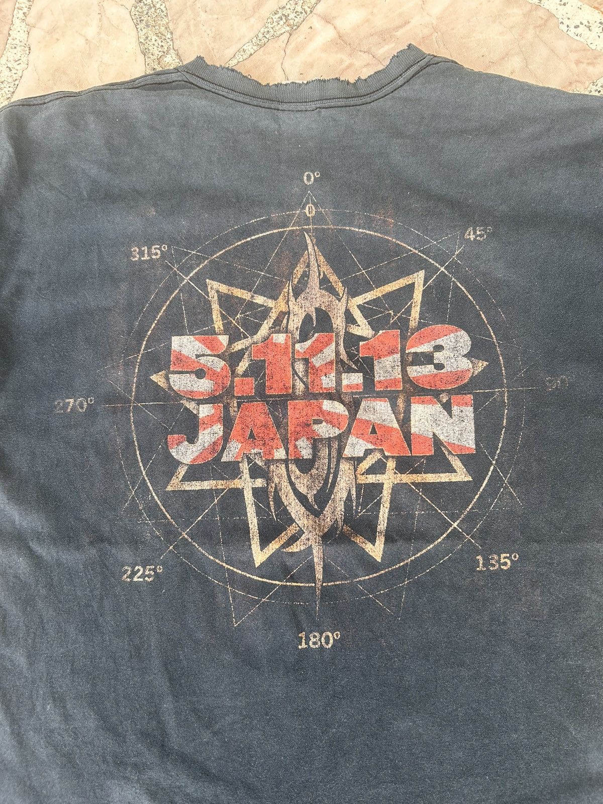 Band Tees Distressed Japan Slipknot 2013 tour tee Size US L / EU 52-54 / 3 - 4 Thumbnail