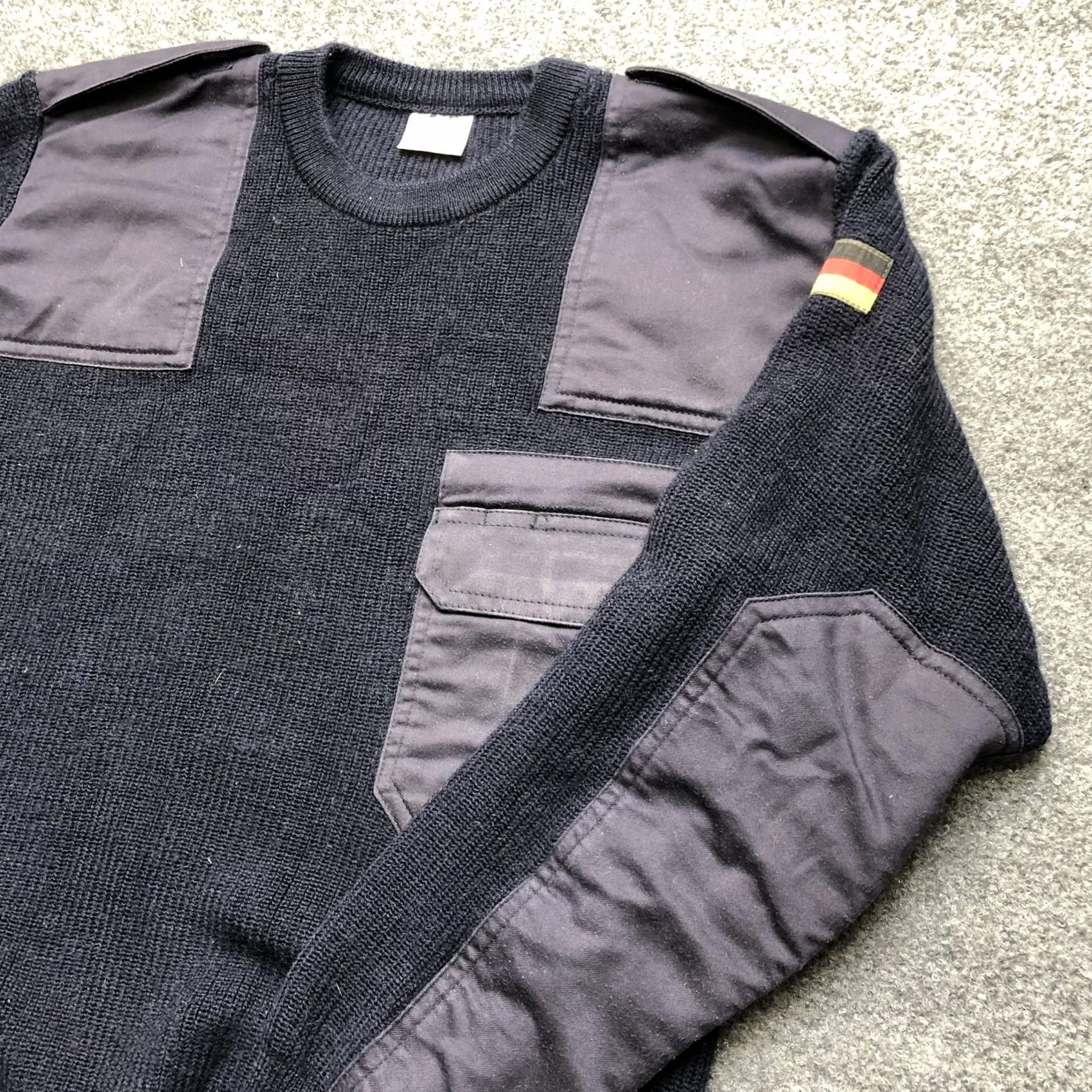 Commando VINTAGE? No. Safeguard Mens EU 46 Blue Wool Commando Pullover Army Military Crew Neck Knit Pockets Heavyweight Workwear 90s? None Size US XXL / EU 58 / 5 - 6 Thumbnail
