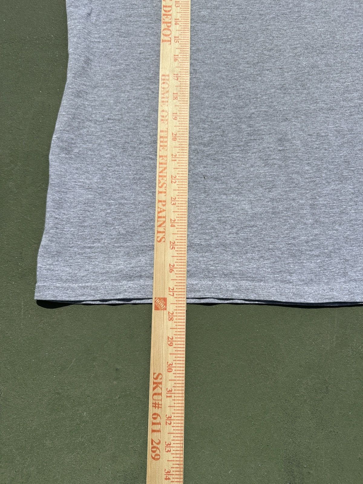 Gildan Heavyweight Canada Graphic Tee Size US L / EU 52-54 / 3 - 6 Thumbnail