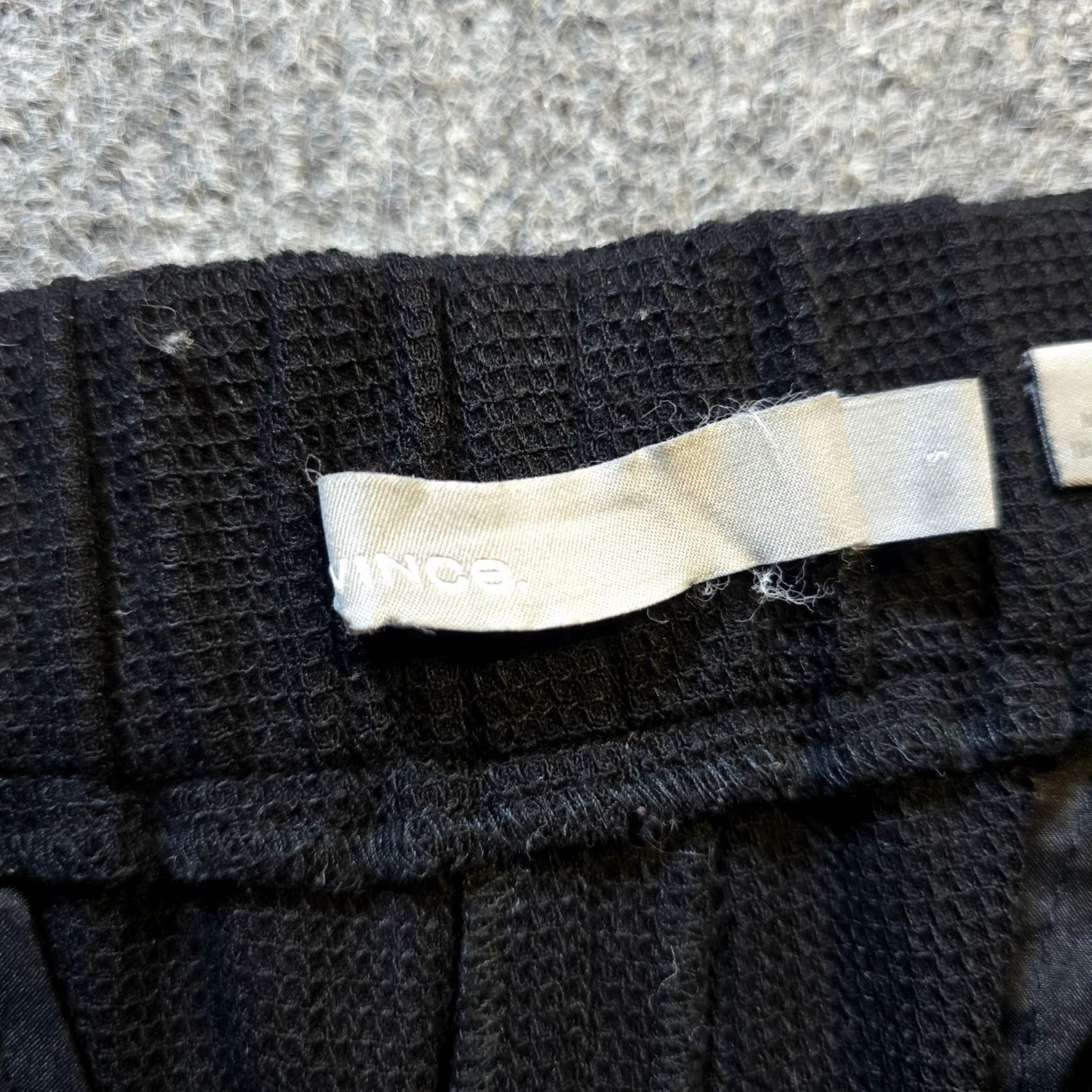 Vince Vince Pants Womens Size S Black Waffle Knit Wool Blend Tapered Pull On Casual Ranked Regular Ankle 27 In Inseam City Seasonal Fall Winter Spring Women Size 28" / US 6 / IT 42 - 4 Thumbnail