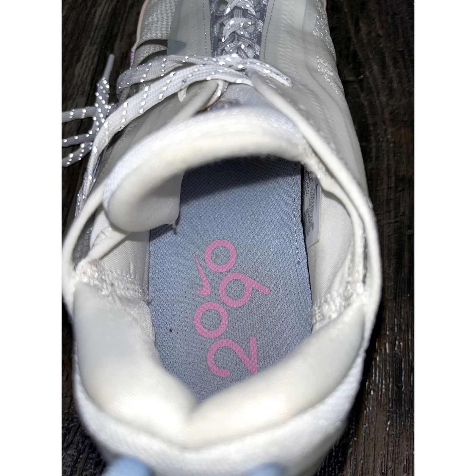Nike Nike Air Max 2090 Womens Sneaker Size 9.5 White Silver CZ8130-100 Size US 10 / IT 40 - 7 Thumbnail
