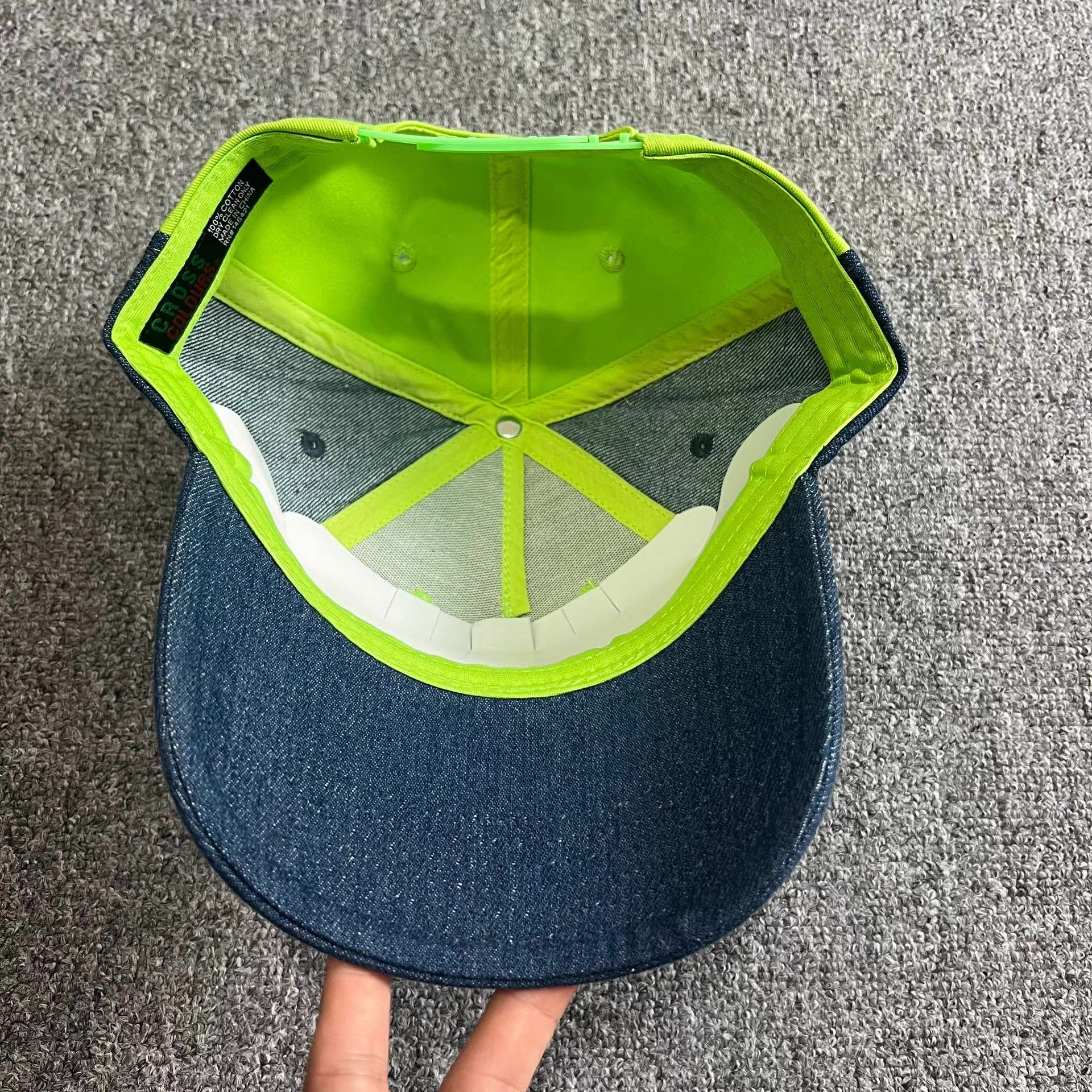 Cross Colours Cross Colours EmbroideredCurvedBrimBaseball Cap / Sun Hat。Q7 Size ONE SIZE - 4 Thumbnail
