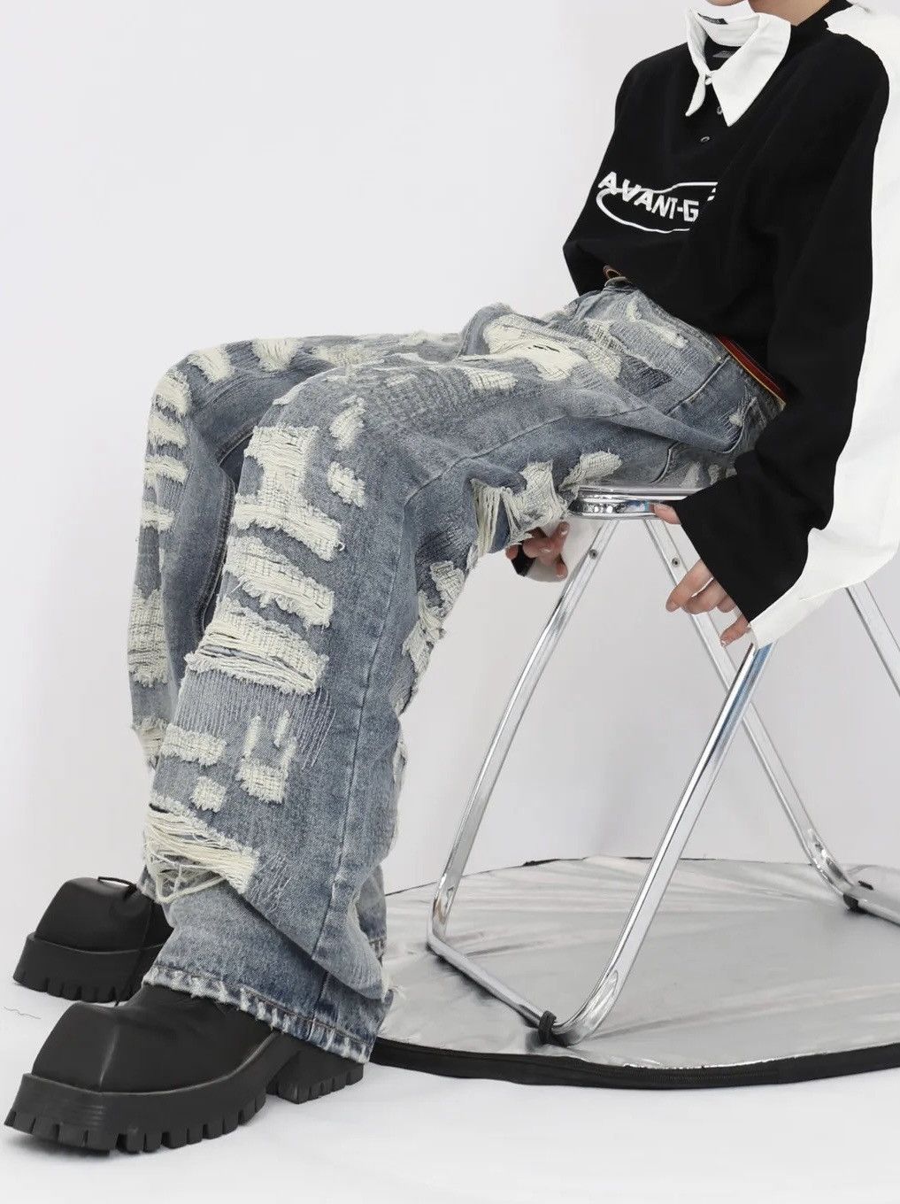 Designer × Japanese Brand × Vintage Distressed Wide Leg Ripped Jeans Size US 32 / EU 48 - 4 Thumbnail