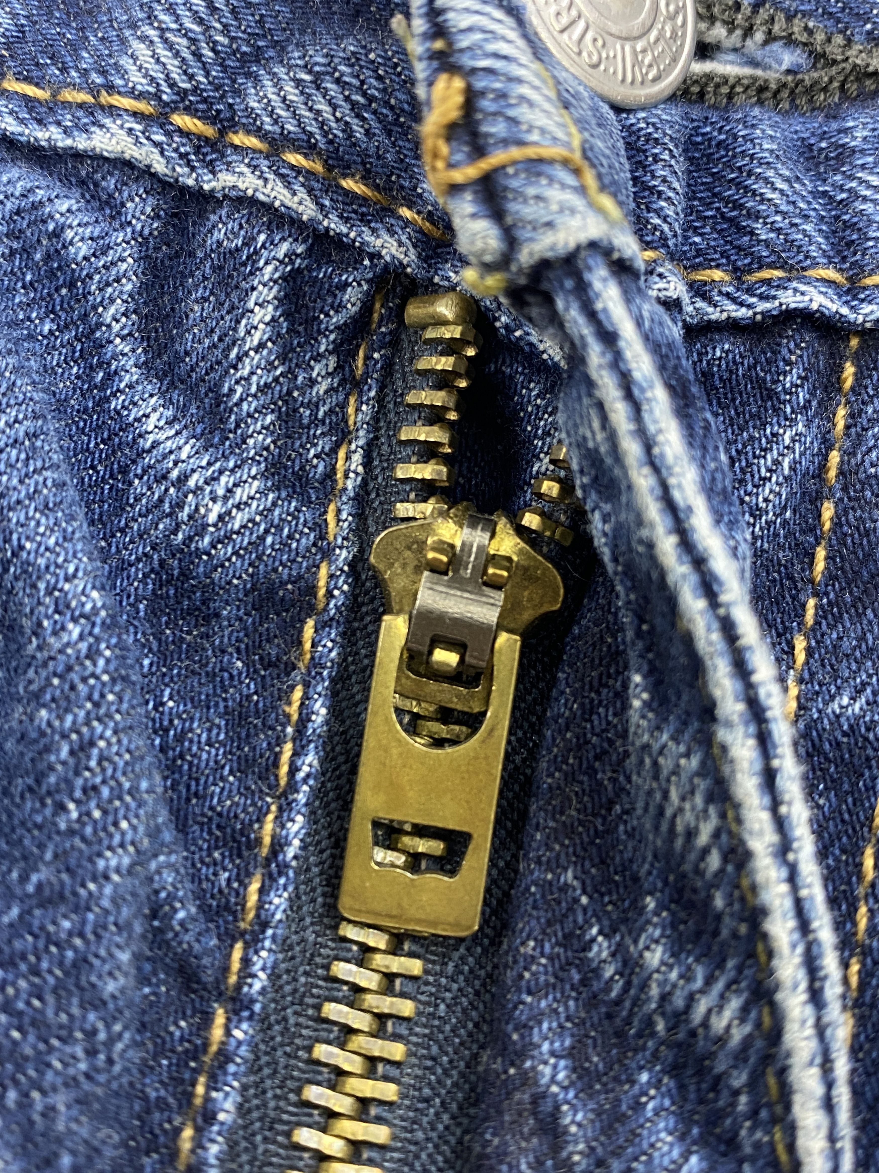 Levi's × Vintage Splatter Paint Vintage Levi's 527 Bootcut Jeans Size US 30 / EU 46 - 9 Thumbnail