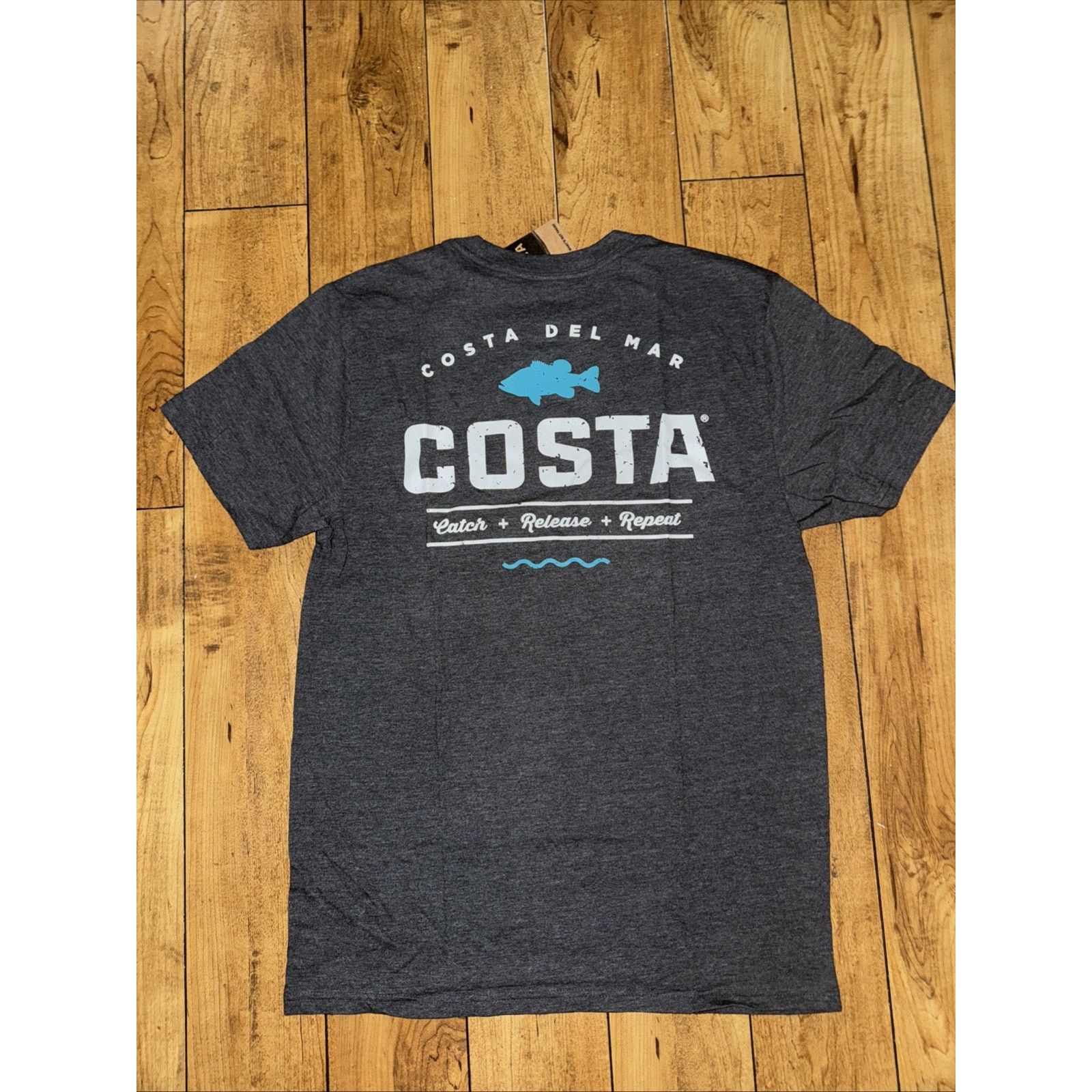 Costa Del Mar × Oakley Costa T-Shirt Gray Medium 19x27 BNWT Size US M / EU 48-50 / 2 - 5 Thumbnail