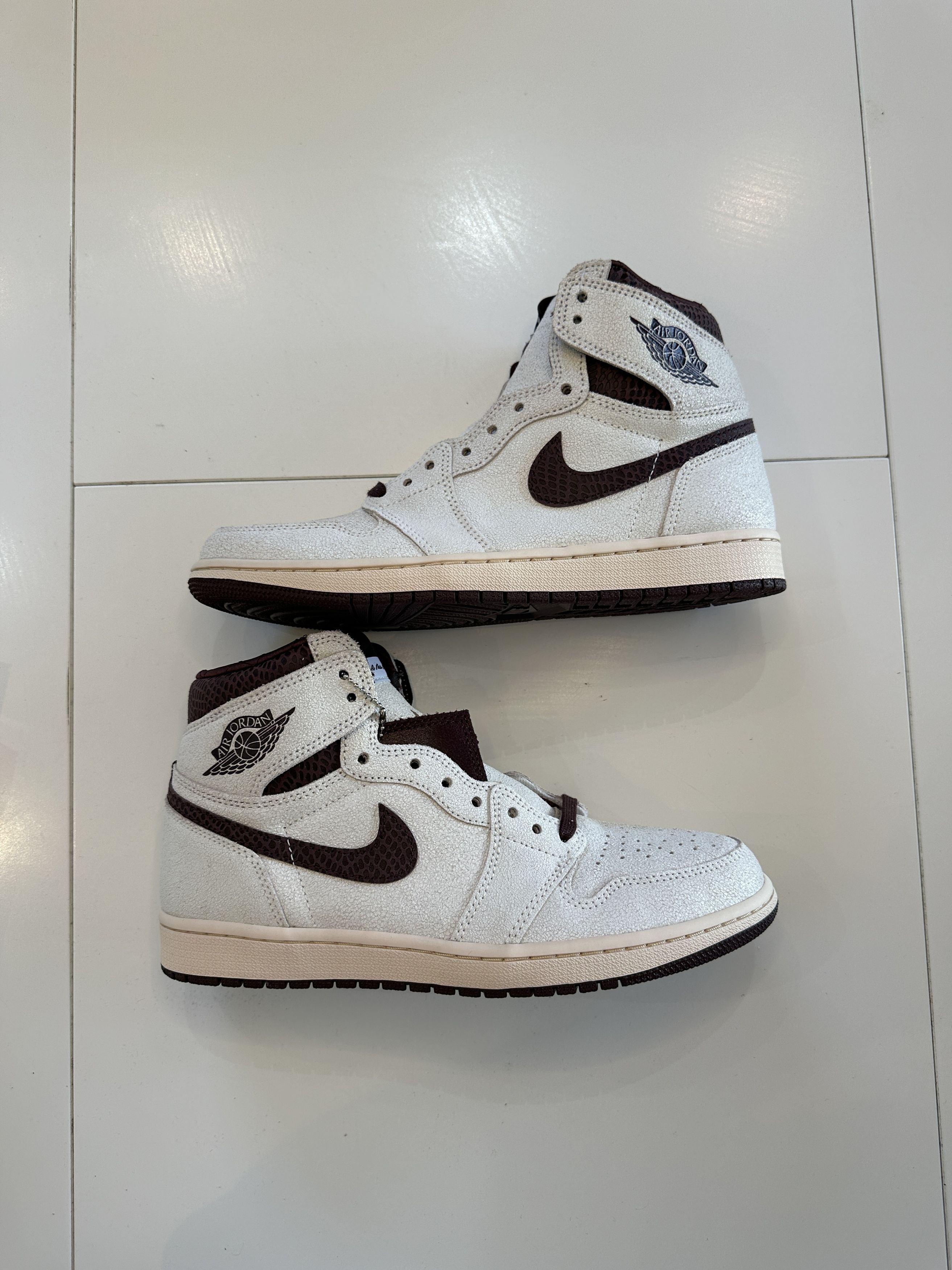 A Ma Maniere × Jordan Brand Jordan 1 Ma Maniere Size US 9.5 / EU 42-43 - 2 Thumbnail