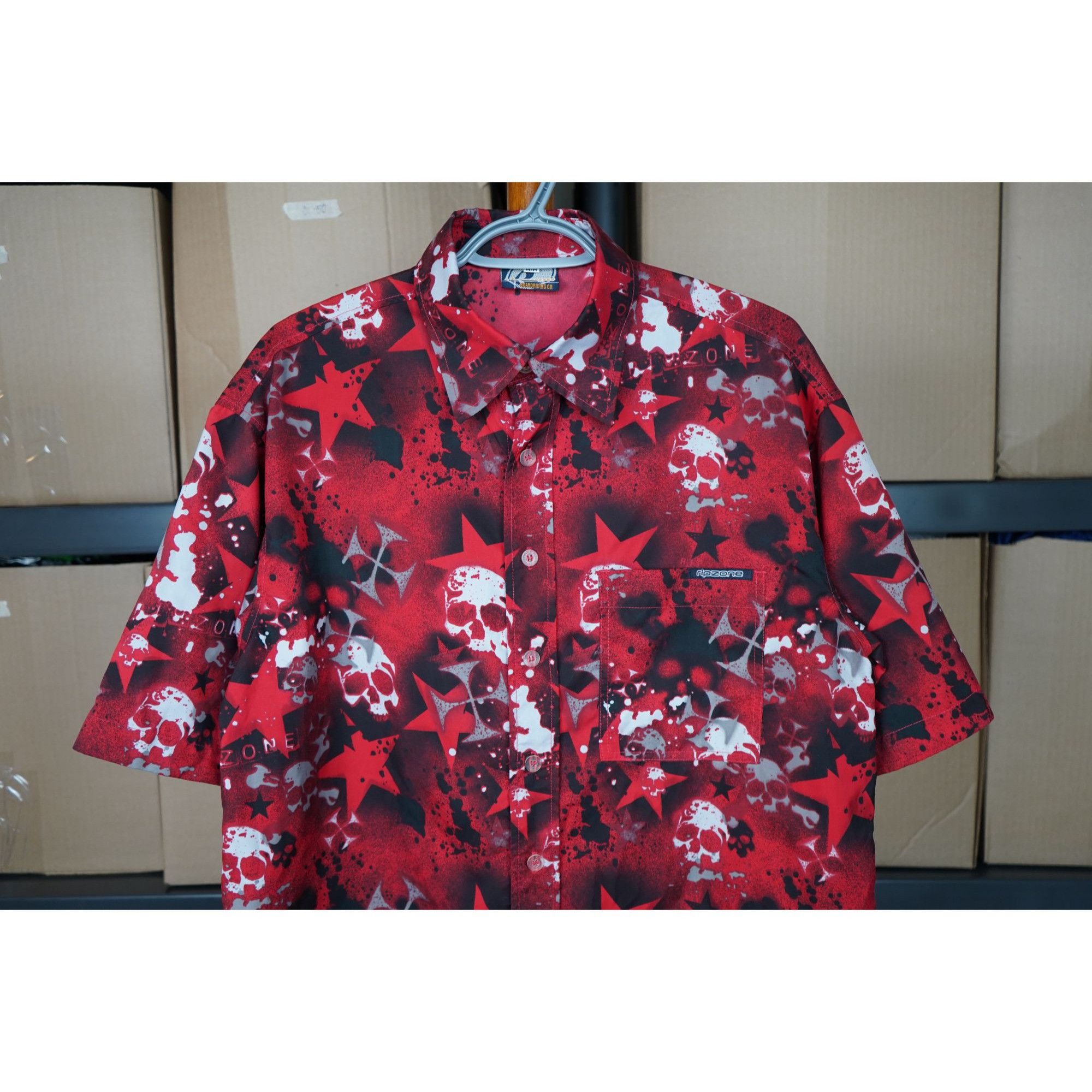 Vintage Y2K Ripzone Skull Art Red Men's M Vintage Shirt #366 Size US M / EU 48-50 / 2 - 3 Thumbnail