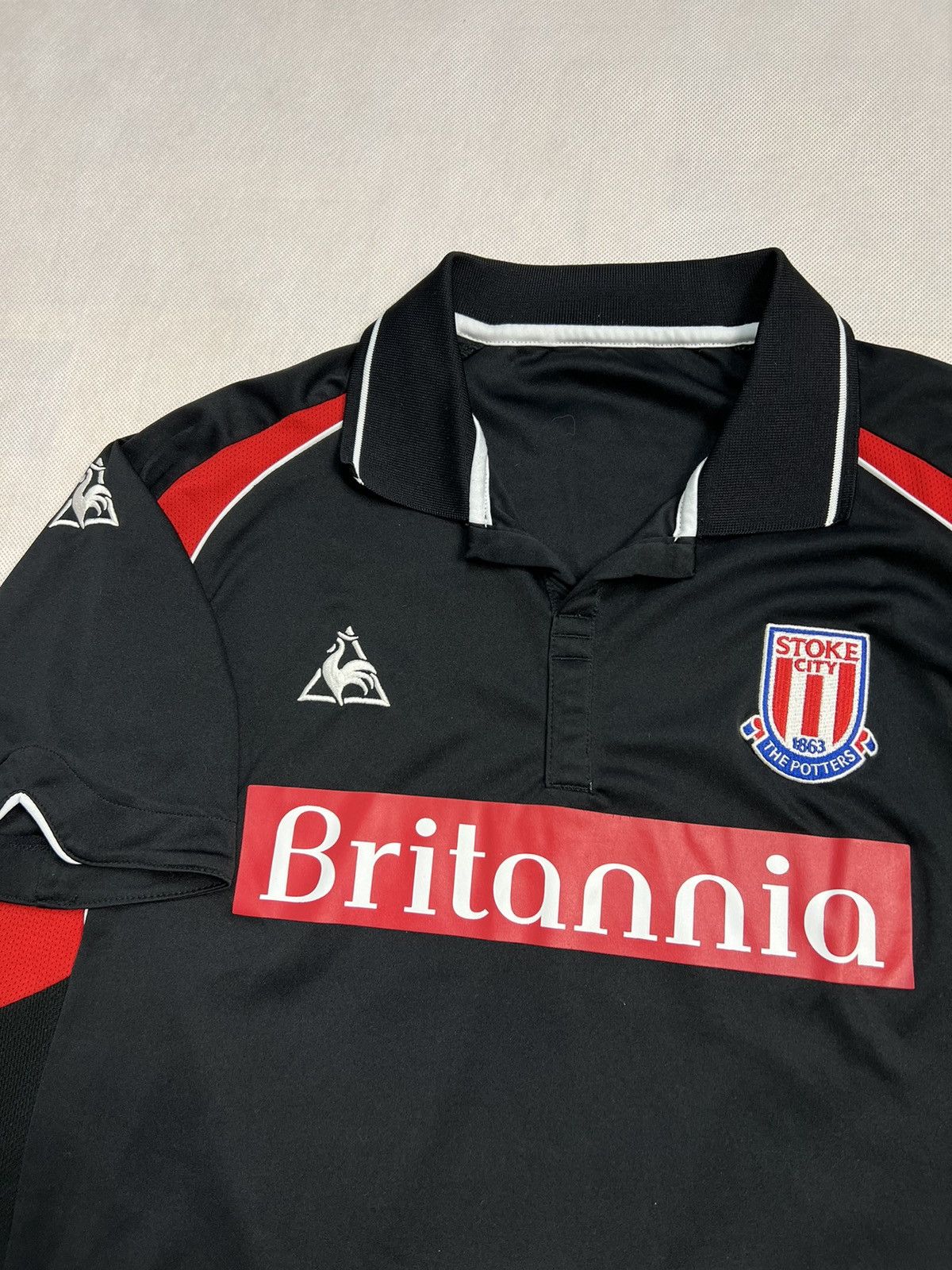Le Coq Sportif Le Coq Sportif Stoke City 2009/2010 Soccer Jersey Size US L / EU 52-54 / 3 - 2 Thumbnail
