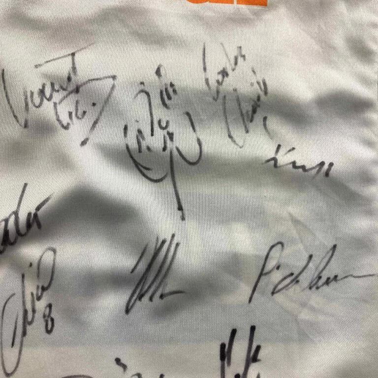 Erima TEAM SIGNED FC Superfund 2005-06 home football jersey L/XL Size US L / EU 52-54 / 3 - 14 Thumbnail