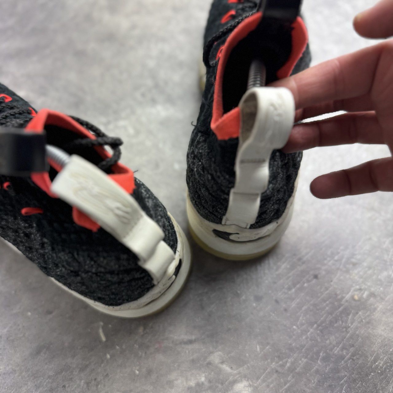 Nike Nike LeBron 15 Size US 7 / EU 40 - 6 Thumbnail