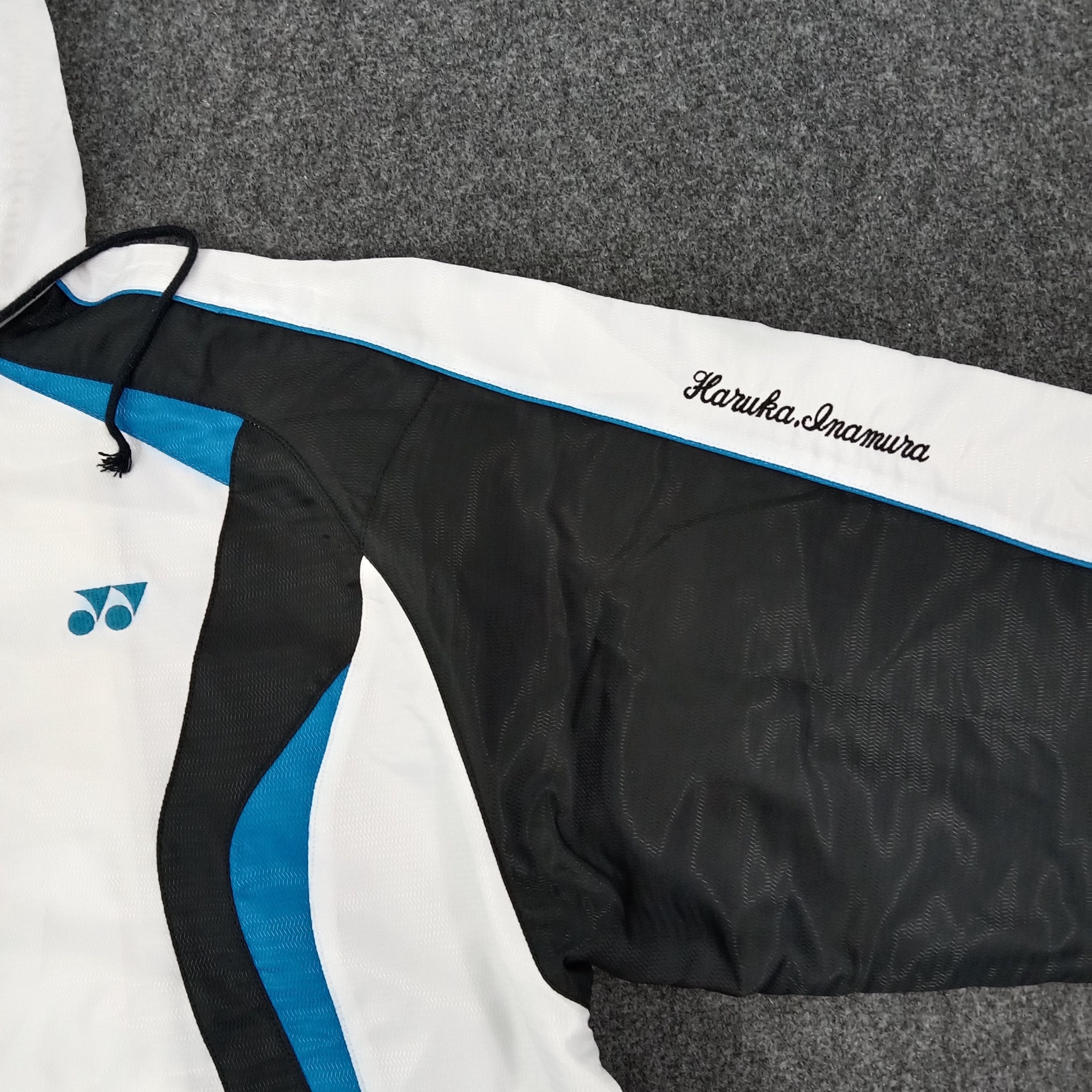 Other Yonex Sportwear Badminton Training Jacket C261N26 Size US L / EU 52-54 / 3 - 4 Thumbnail