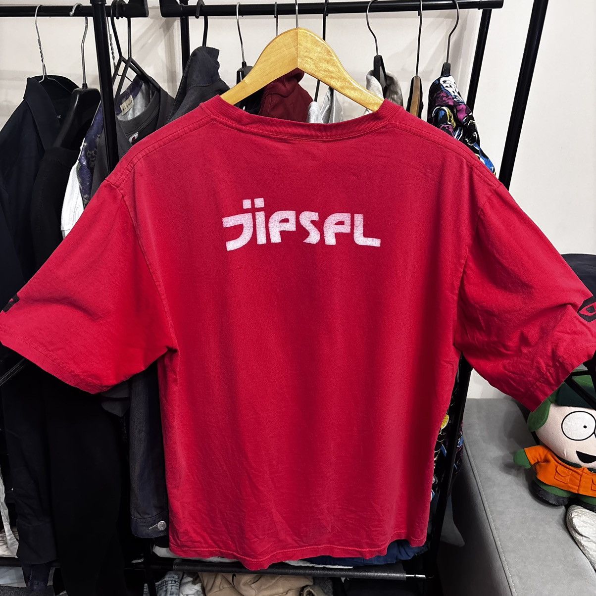Diesel Vintage 90’s Japan Diesel Big Logo Faded Y2K Red T-Shirt Size US L / EU 52-54 / 3 - 2 Thumbnail