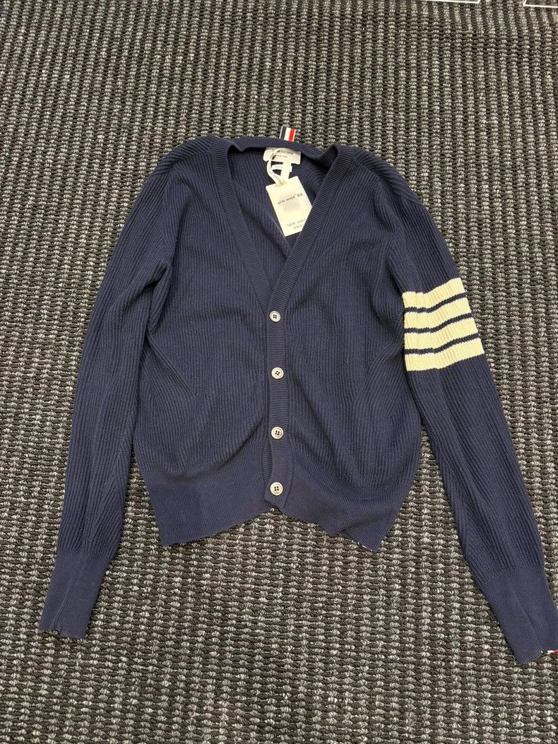 Thom Browne Thom Browne Wool knit V neck top Size US XS / EU 42 / 0 - 1 Thumbnail
