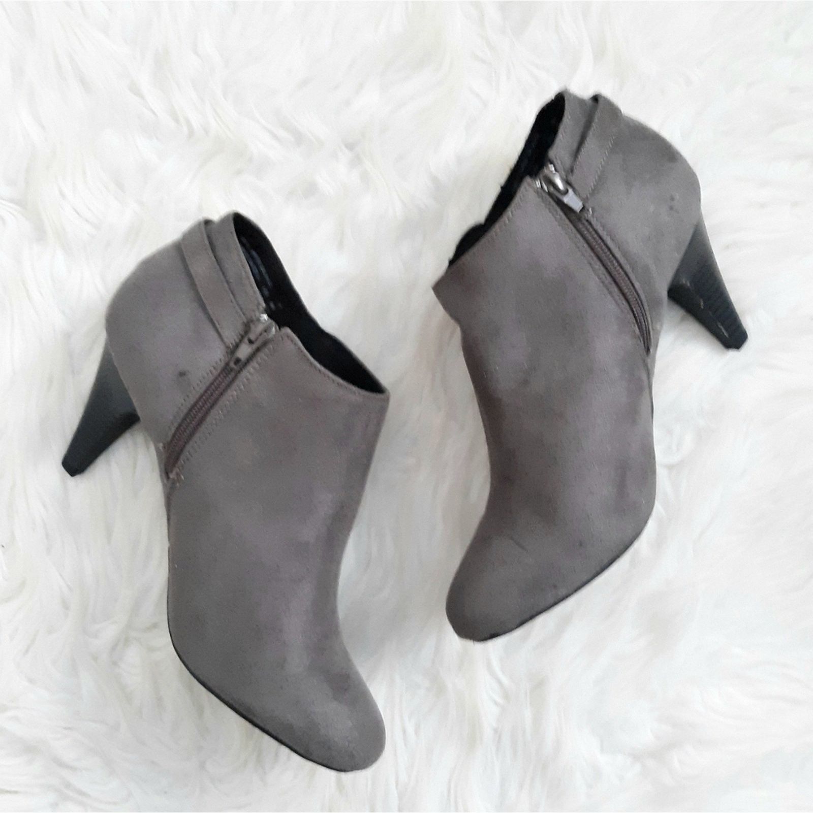 Other Comfort Plus Predictions Heeled Booties Size US 9 / IT 39 - 3 Thumbnail