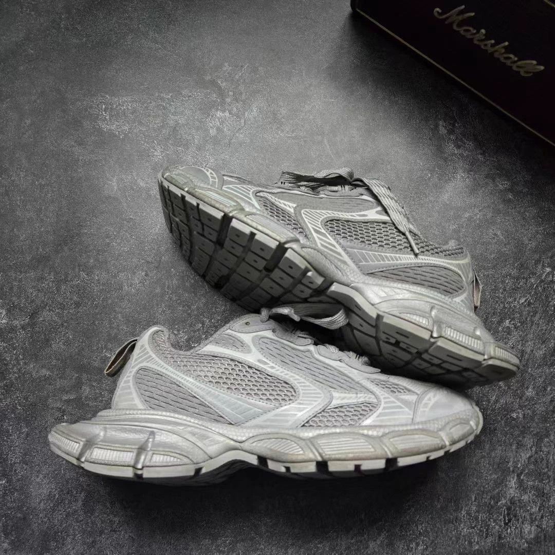 Balenciaga BALENCIAGA 3XL 3M Reflective Gray/White EU39 98New 2Worn Size US 6 / EU 39 - 8 Thumbnail