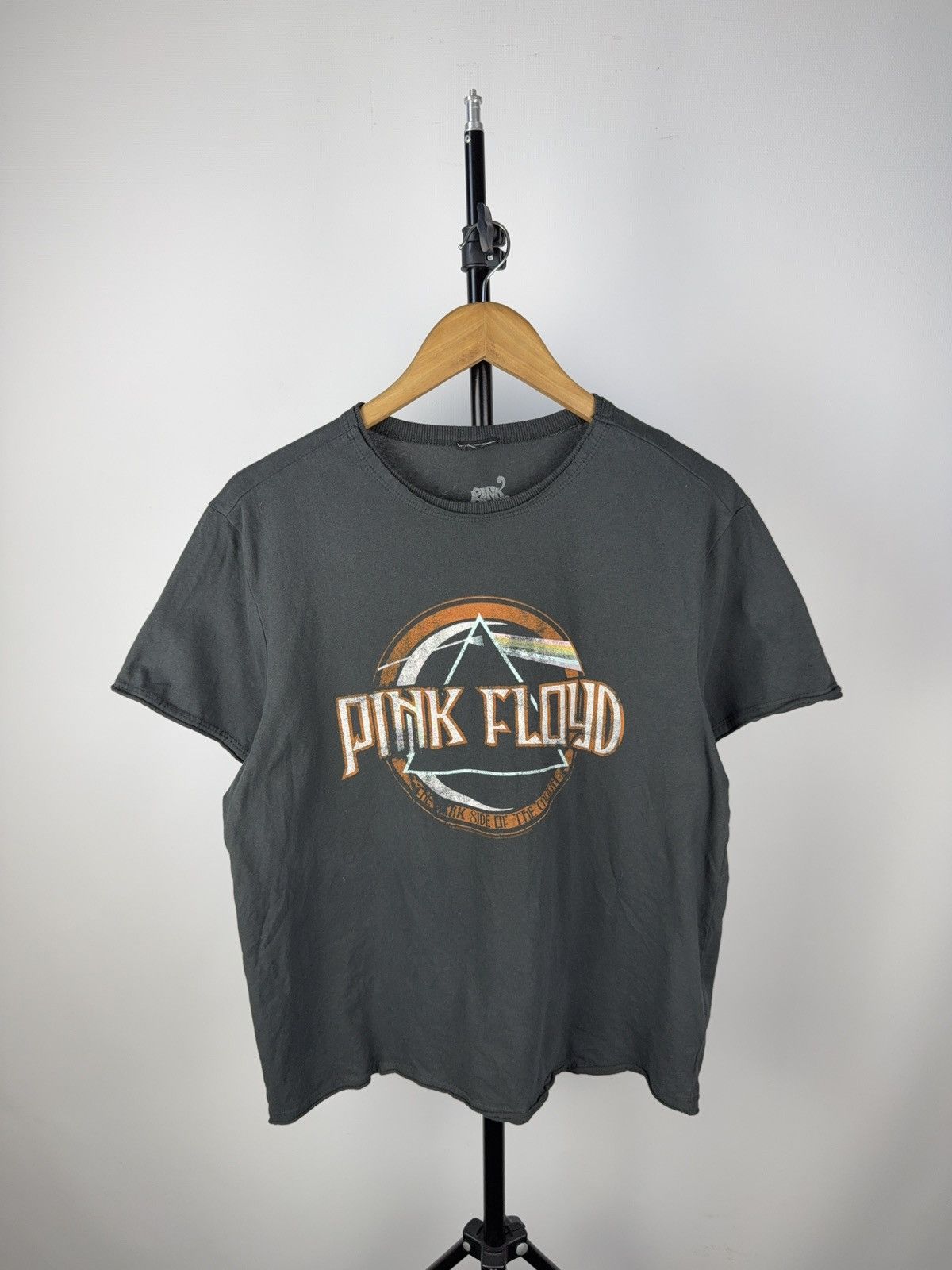 Pink Floyd 2020 Pink Floyd Faded Vintage Style Big Logo 00s Tee shirt Size US S / EU 44-46 / 1 - 1 Thumbnail