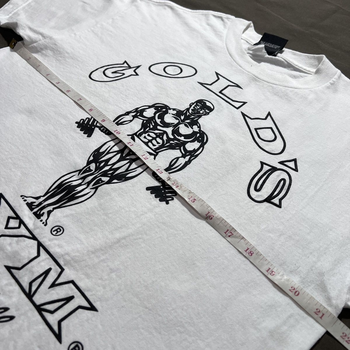 Vintage Vintage Y2K GOLD'S GYM Fitness Promo Tee Size US L / EU 52-54 / 3 - 7 Thumbnail