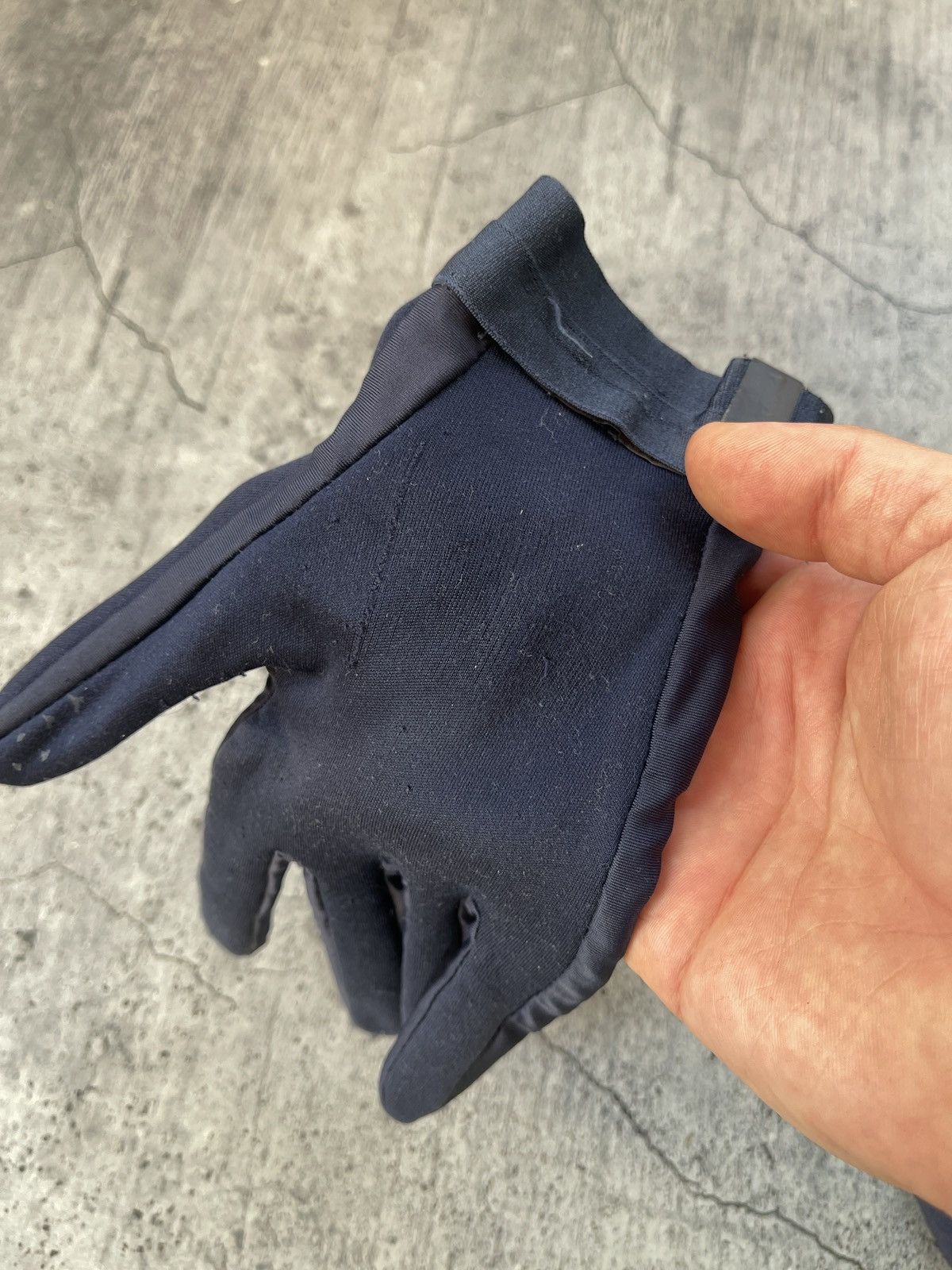 NIKE GLOVES THERMA FIT FC BARCA SOCCER JERSEY DRILL Y2K