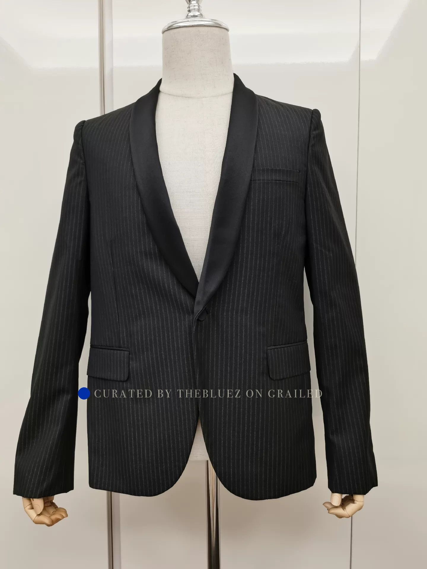 Saint Laurent Paris Black Wool Tuxedo Blazer, Size 48 Size US M / EU 48-50 / 2 - 1 Thumbnail