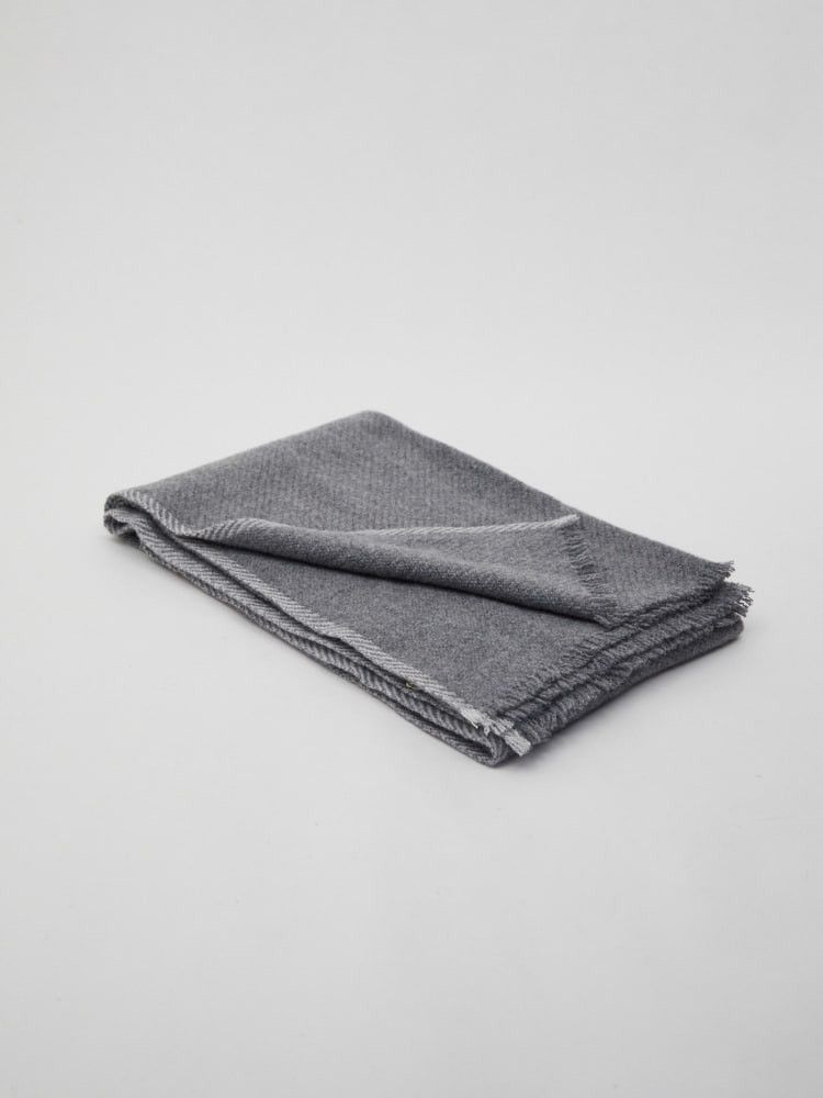 Brunello Cucinelli o1w1db10924 Size: OS / Cashmere Scarf in Open Grey Size ONE SIZE - 1 Preview