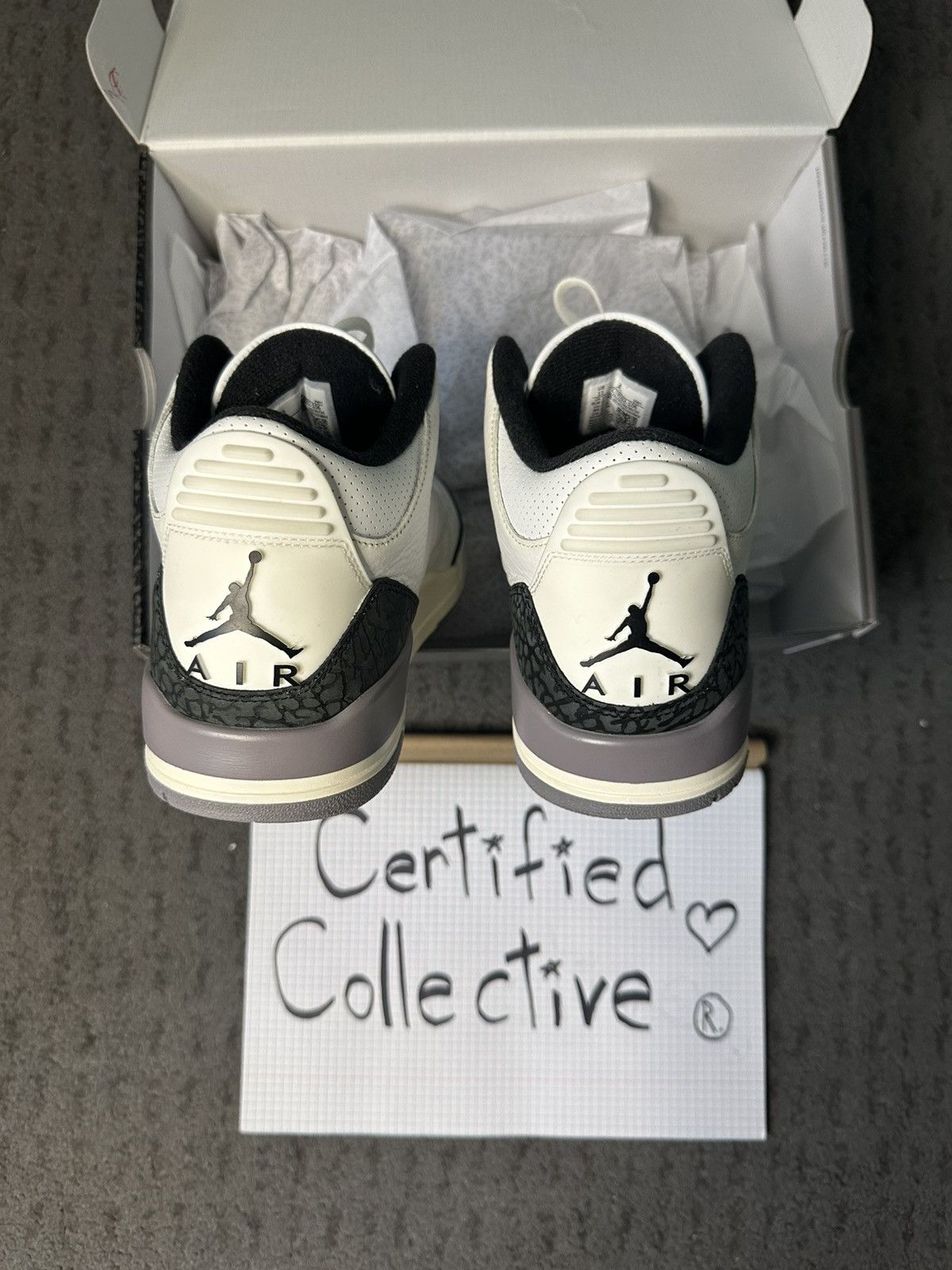Jordan Brand × Nike Air Jordan 3 Retro Size US 11 / EU 44 - 7 Thumbnail