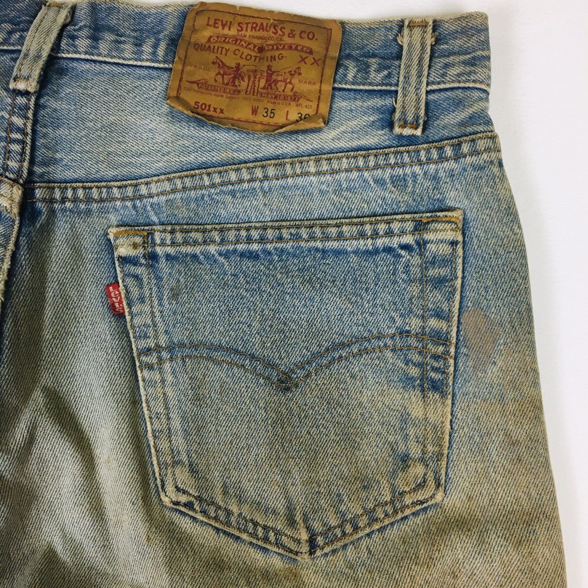 Levi's Vintage Clothing Vintage Levi’s 501xx Distress Size US 35 - 8 Thumbnail