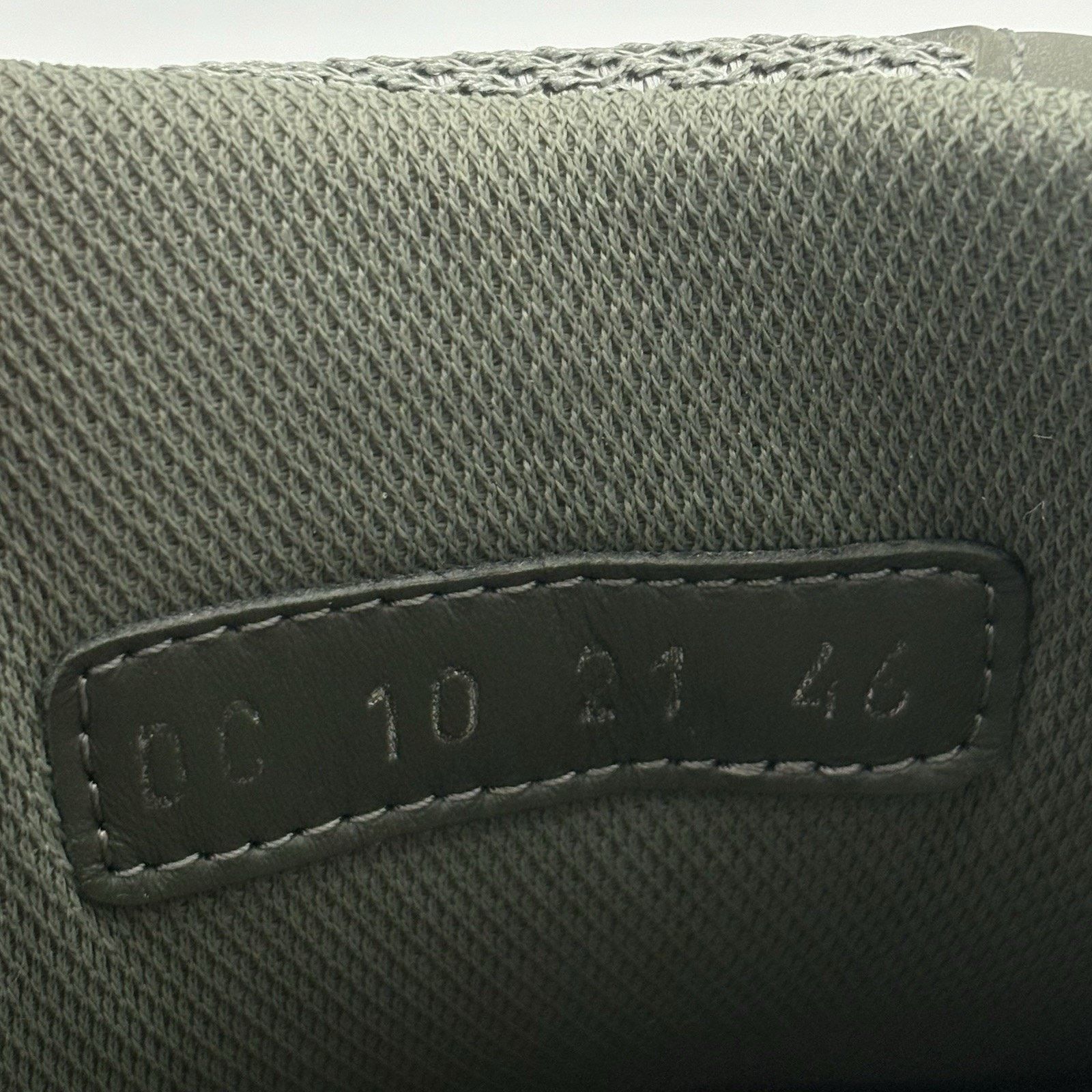 Dior Dior B30 Reflective Sneaker ' Olive Green Beige ' VERY CLEAN Size US 13 / EU 46 - 14 Thumbnail