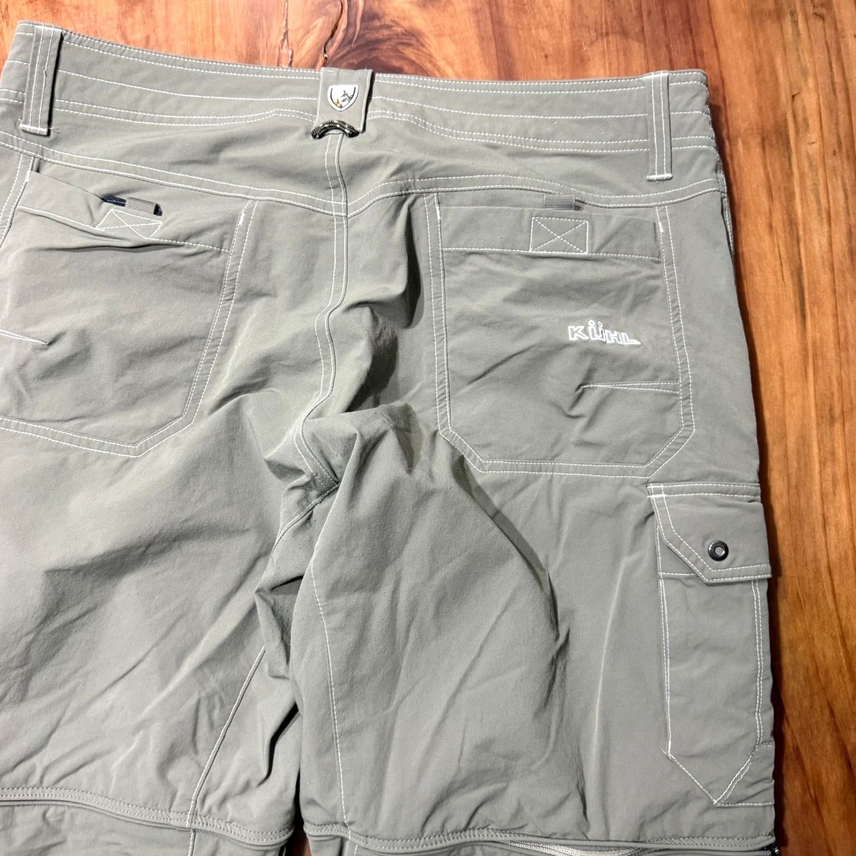 Vintage Kuhl Men's Pants 36 Chino Beige Regular 36x32 Hiking Outdoor Convertible Renegade Z18 Mens Size US 36 / EU 52 - 8 Thumbnail