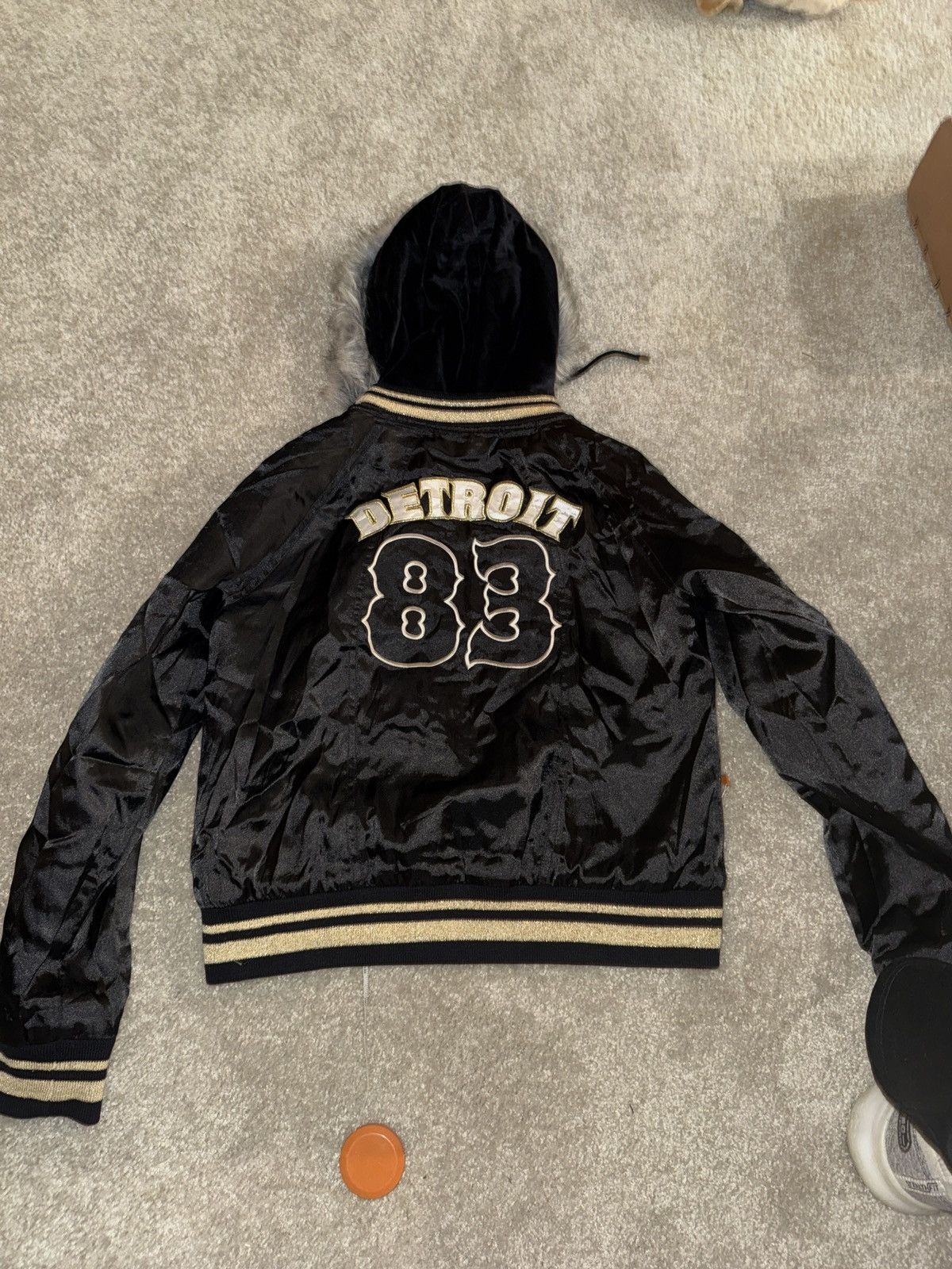 MLB Detroit Tigers y2k Fur Hood Bomber Jacket Size M / US 6-8 / IT 42-44 - 2 Thumbnail