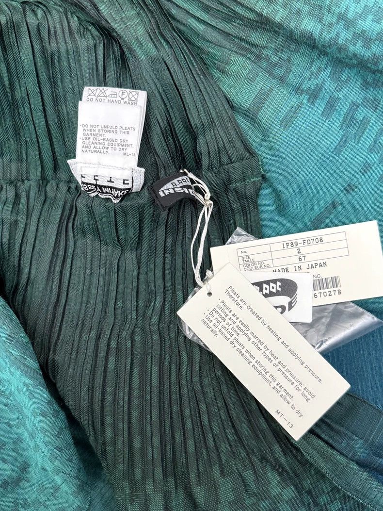 Issey Miyake Issey Miyake Blue-green cocoon-shaped pleated top Size M / US 6-8 / IT 42-44 - 4 Thumbnail
