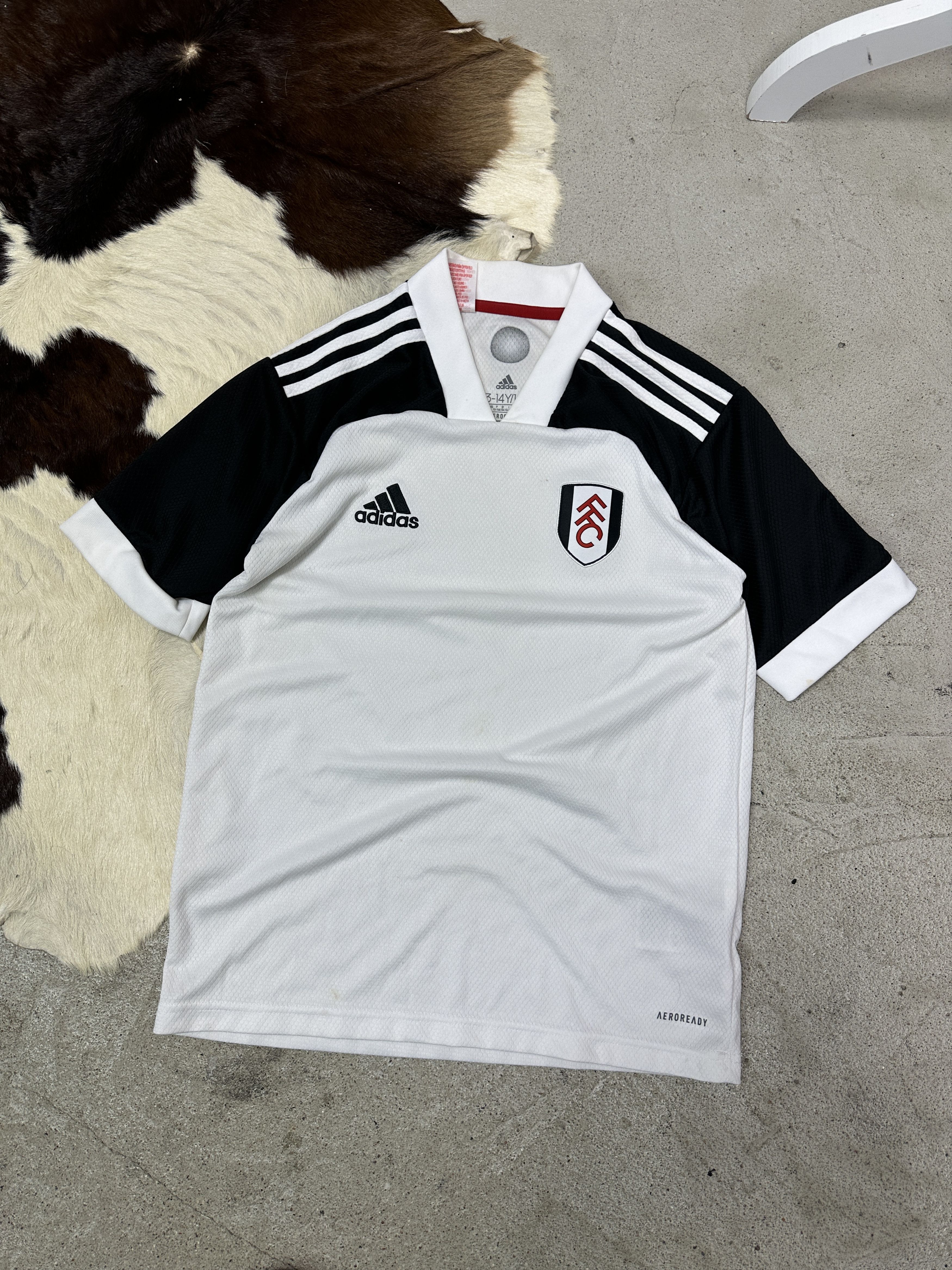 Adidas Vintage Sporty Adidas Fulham FC 20/21 Jersey Y2K Size US S / EU 44-46 / 1 - 1 Thumbnail