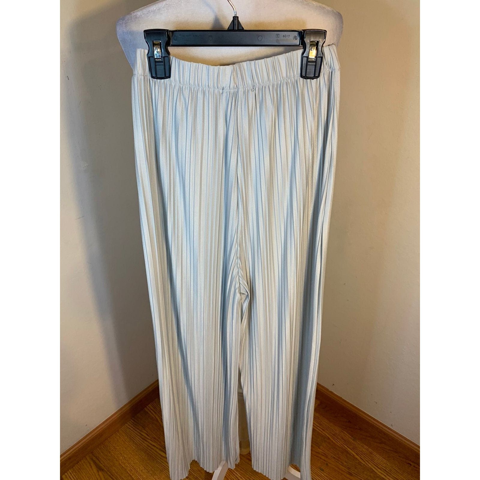 Other Lock & Lock Gray Pleated Pants size S - M Size 28" / US 6 / IT 42 - 2 Thumbnail