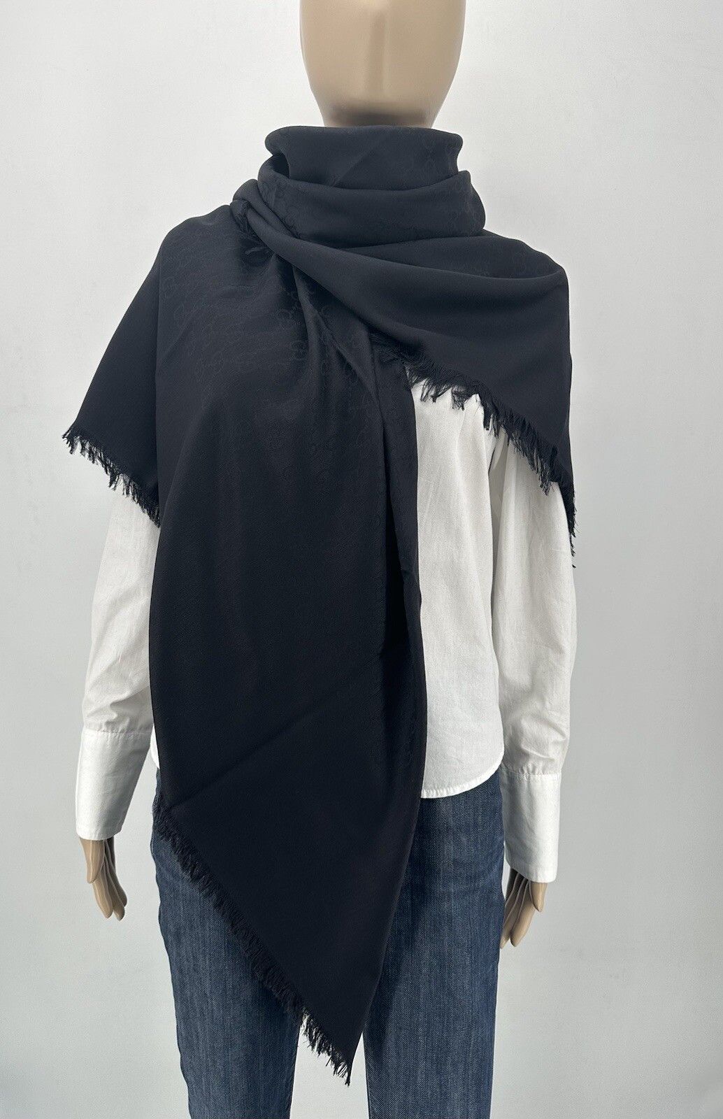 Gucci Size-135x135cm New Gucci Scarves Size ONE SIZE - 2 Thumbnail