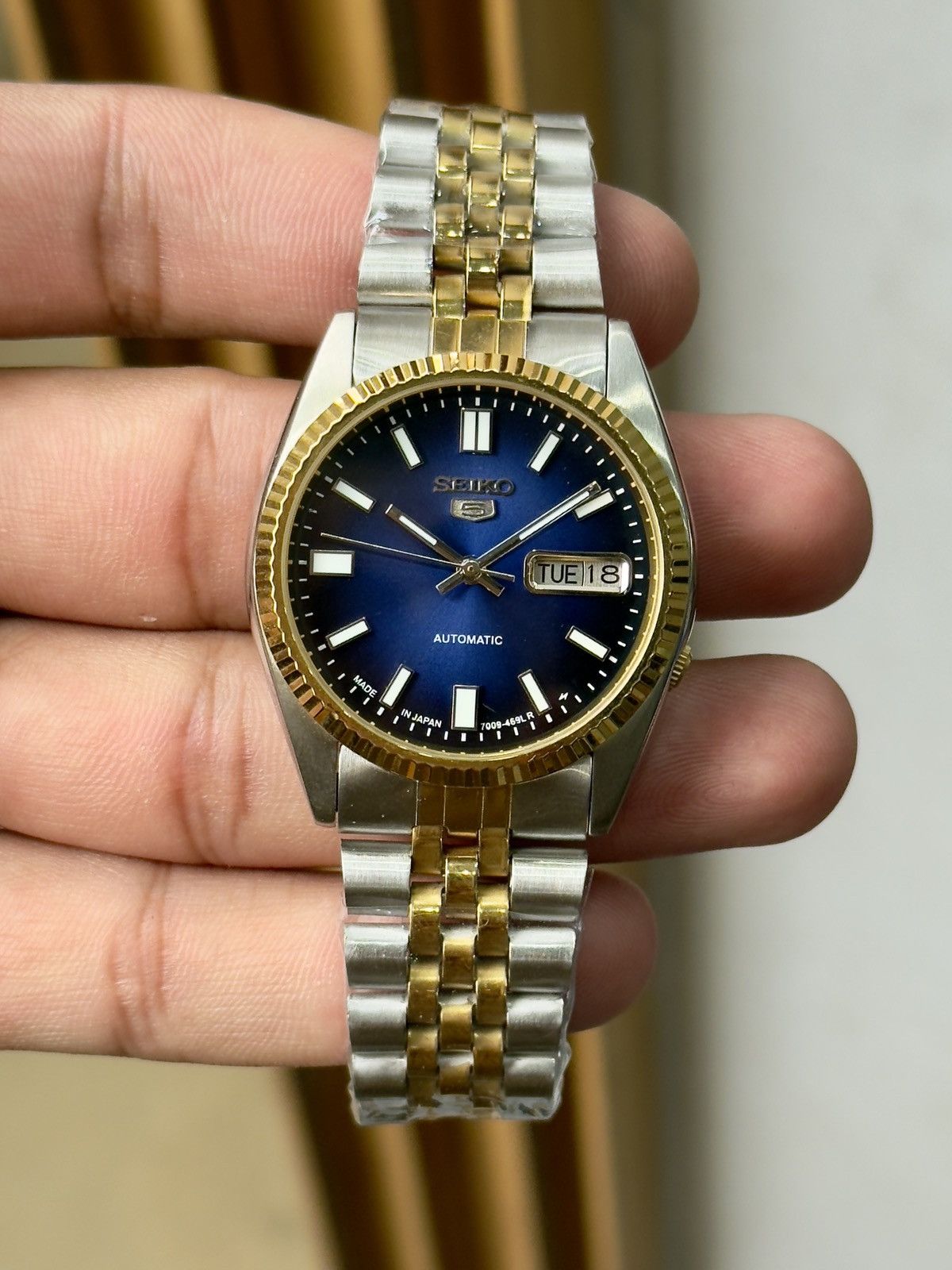 Vintage Seiko SNXJ NOS Automatic 7009 blue Dial Men’s Wrist Watch Size 36 - 1 Thumbnail
