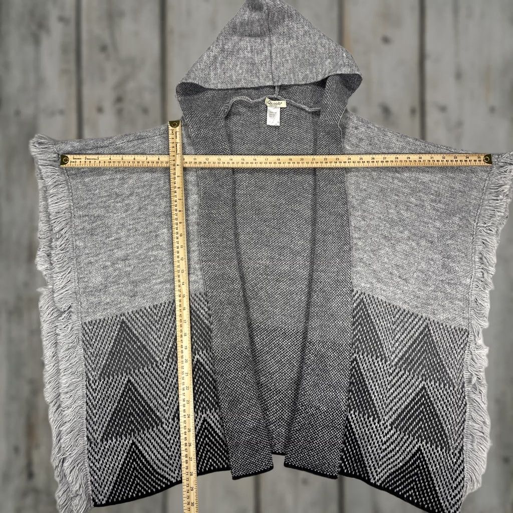 Vintage Cocogio Women’s One Size Hooded Fringe Gray Sweater Made In Italy Wool Blend Shirt Womens One Size Gray Fringe Hooded Wool Blend Italy Coco g Size ONE SIZE - 1 Thumbnail