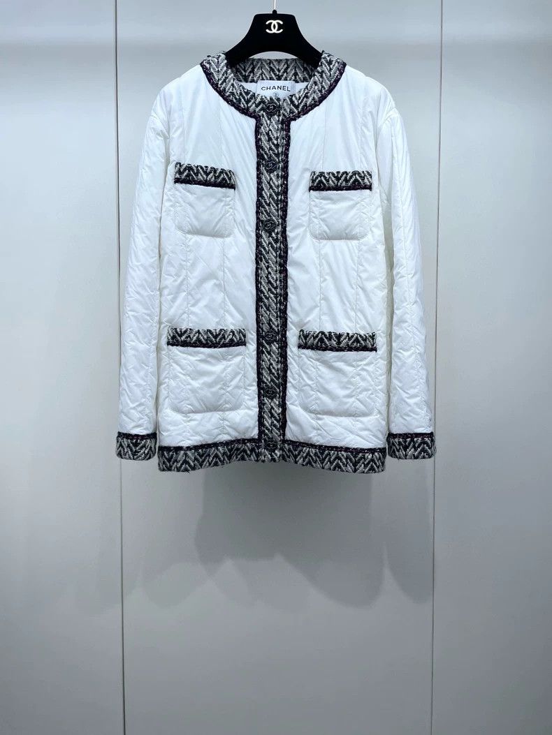 Chanel CHANEL White Cotton Jacket with Pockets- DMC Size US M / EU 48-50 / 2 - 1 Thumbnail