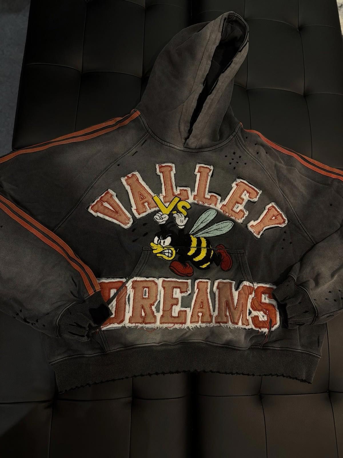 Vale Size XL Vale Pullover Hoodie Valley Black Red Bumble Bee Size US XL / EU 56 / 4 - 2 Thumbnail
