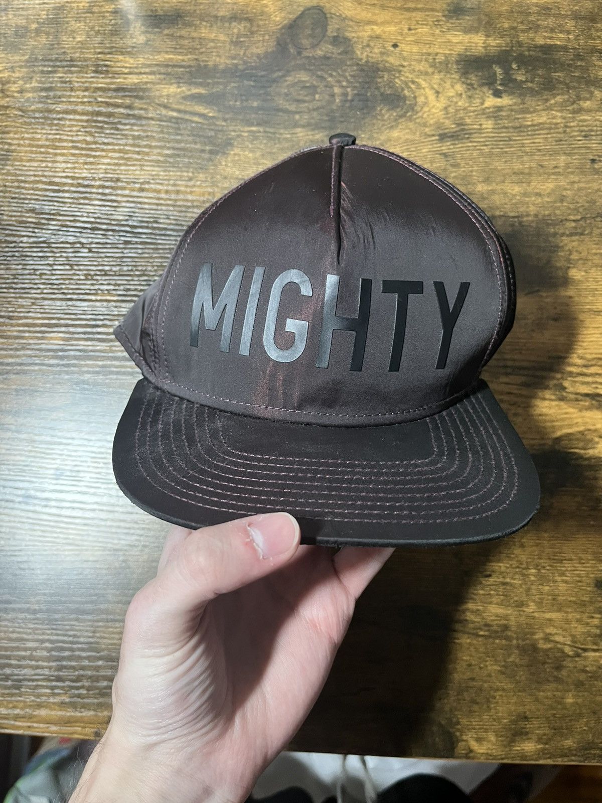 Other Mighty healthy hat iridescent Size ONE SIZE - 1 Thumbnail