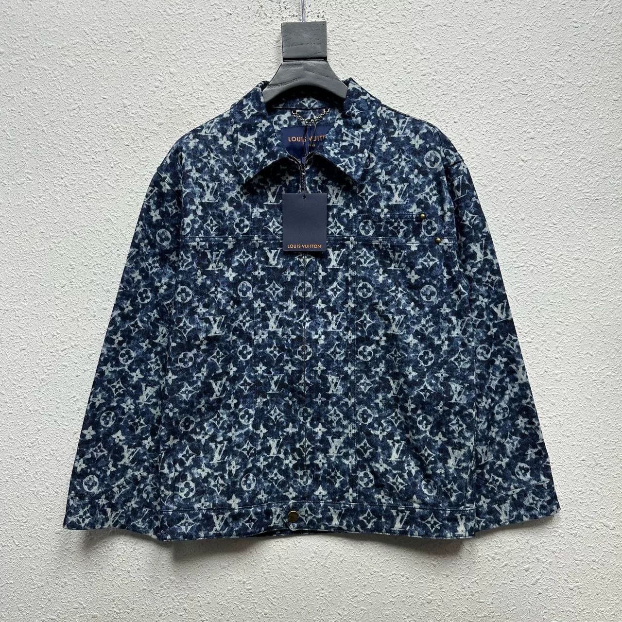 Louis Vuitton louis vuitton fw23 logo denim jacket Size US L / EU 52-54 / 3 - 1 Thumbnail