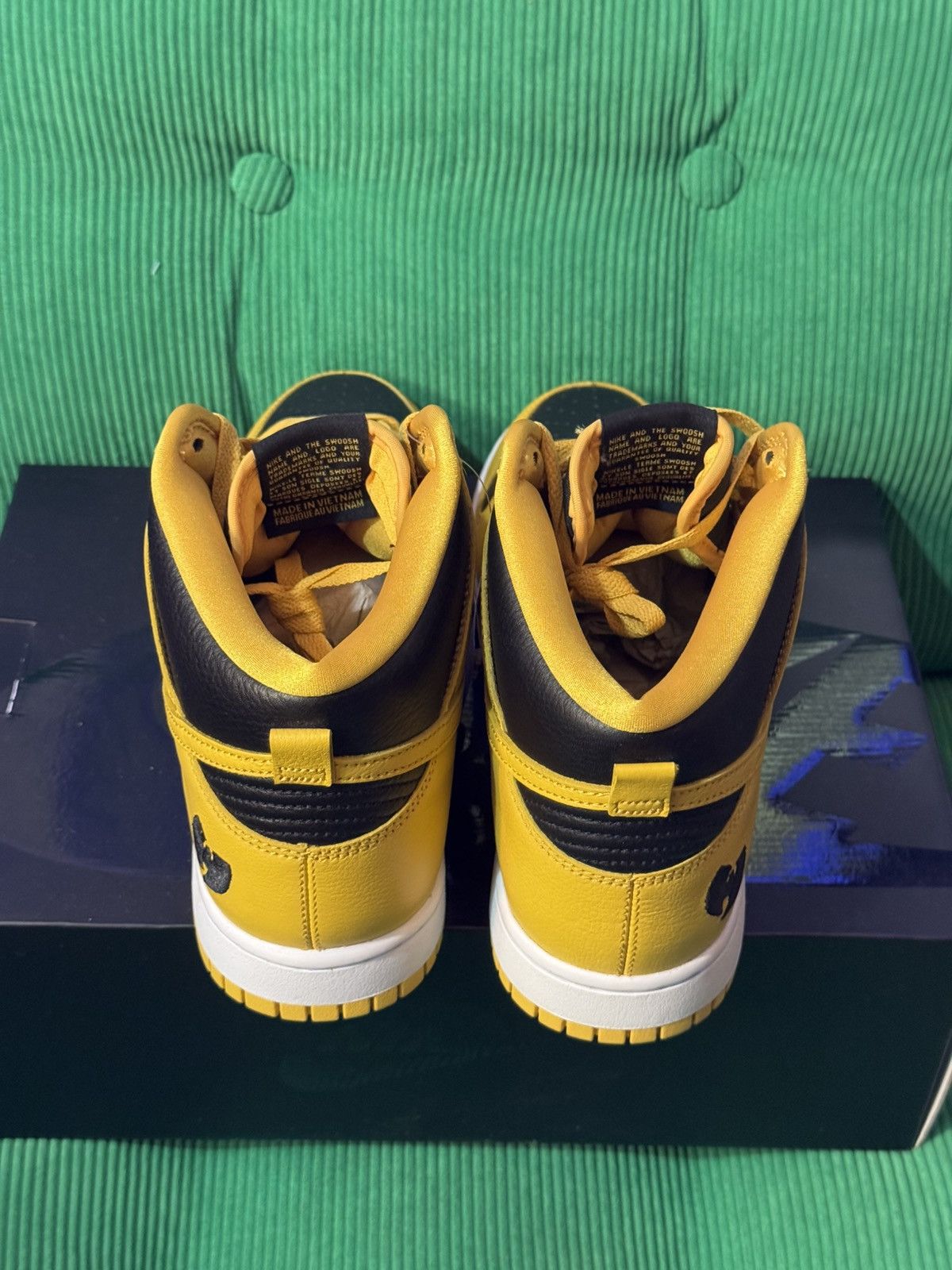 Nike Nike Dunk Hi Retro x Wutang Clan Shoes Size US 10.5 / EU 43-44 - 5 Thumbnail