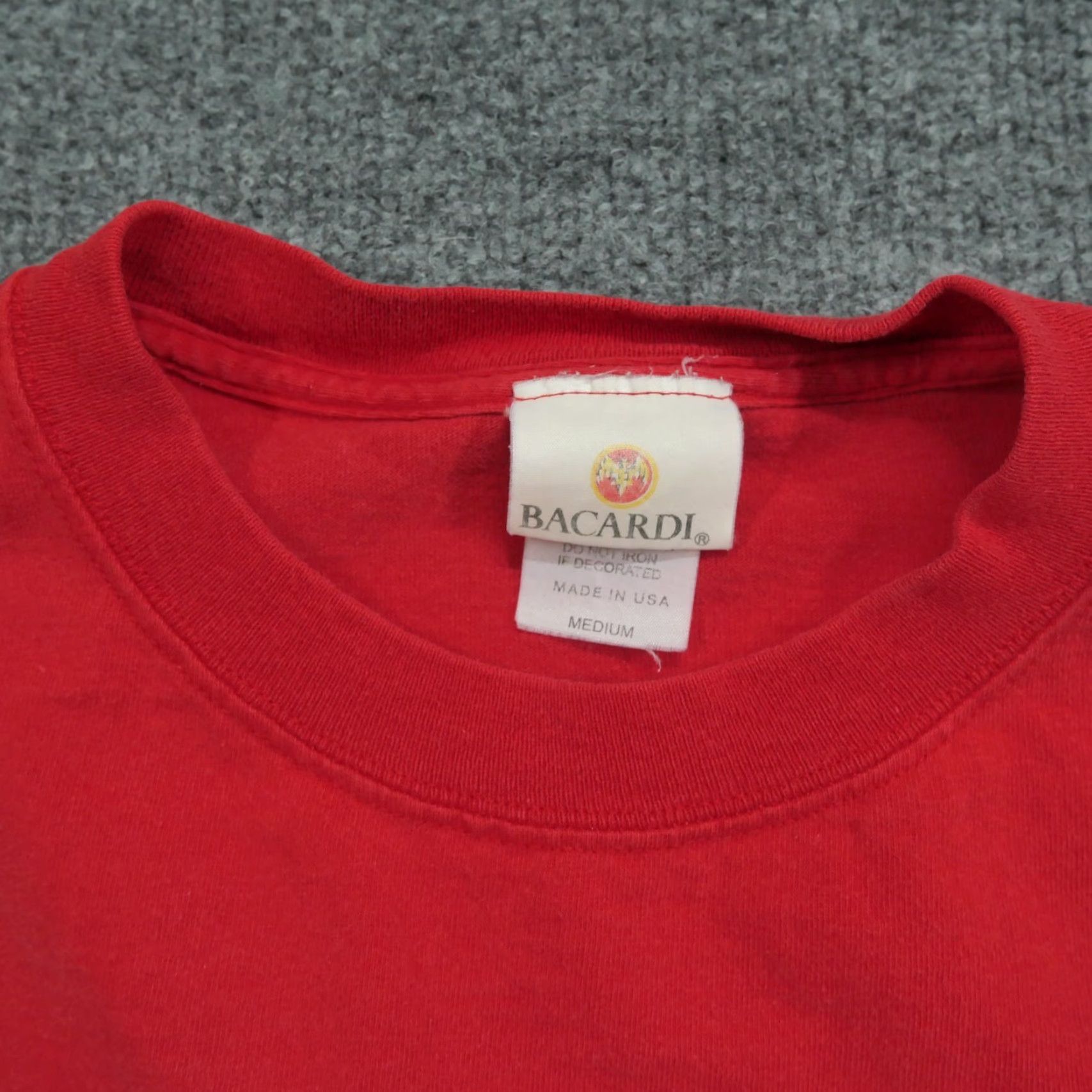 Vintage VINTAGE Bacardi Mens T-Shirt Shirt Regular Crew Neck Long Sleeve Red Cotton Logo 90s Art Size US M / EU 48-50 / 2 - 3 Thumbnail